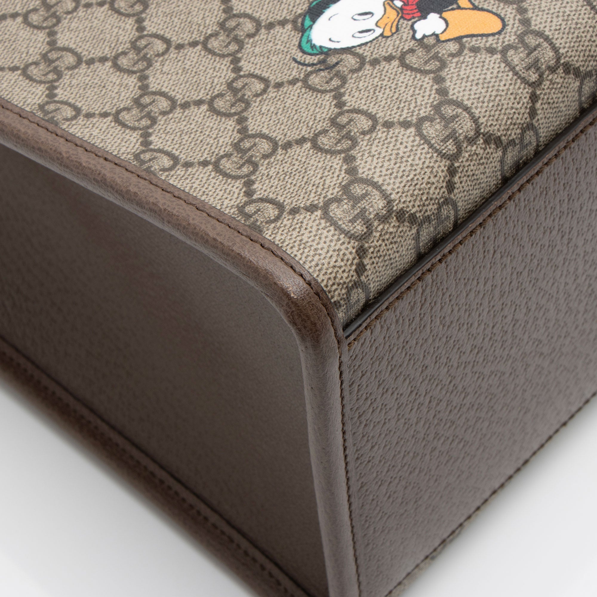 Gucci x Disney GG Supreme Donald Duck Medium Tote (SHF-2Aw3L3)