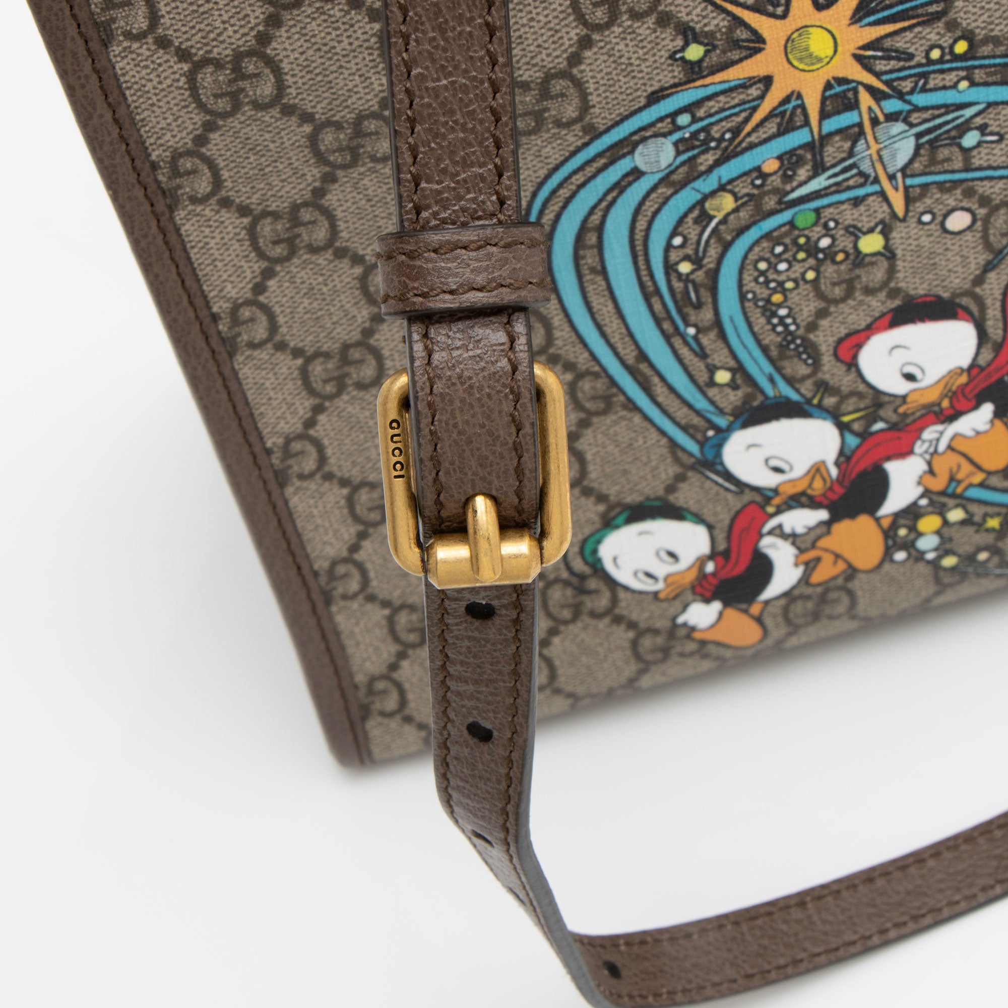 Gucci x Disney GG Supreme Donald Duck Medium Tote (SHF-2Aw3L3)