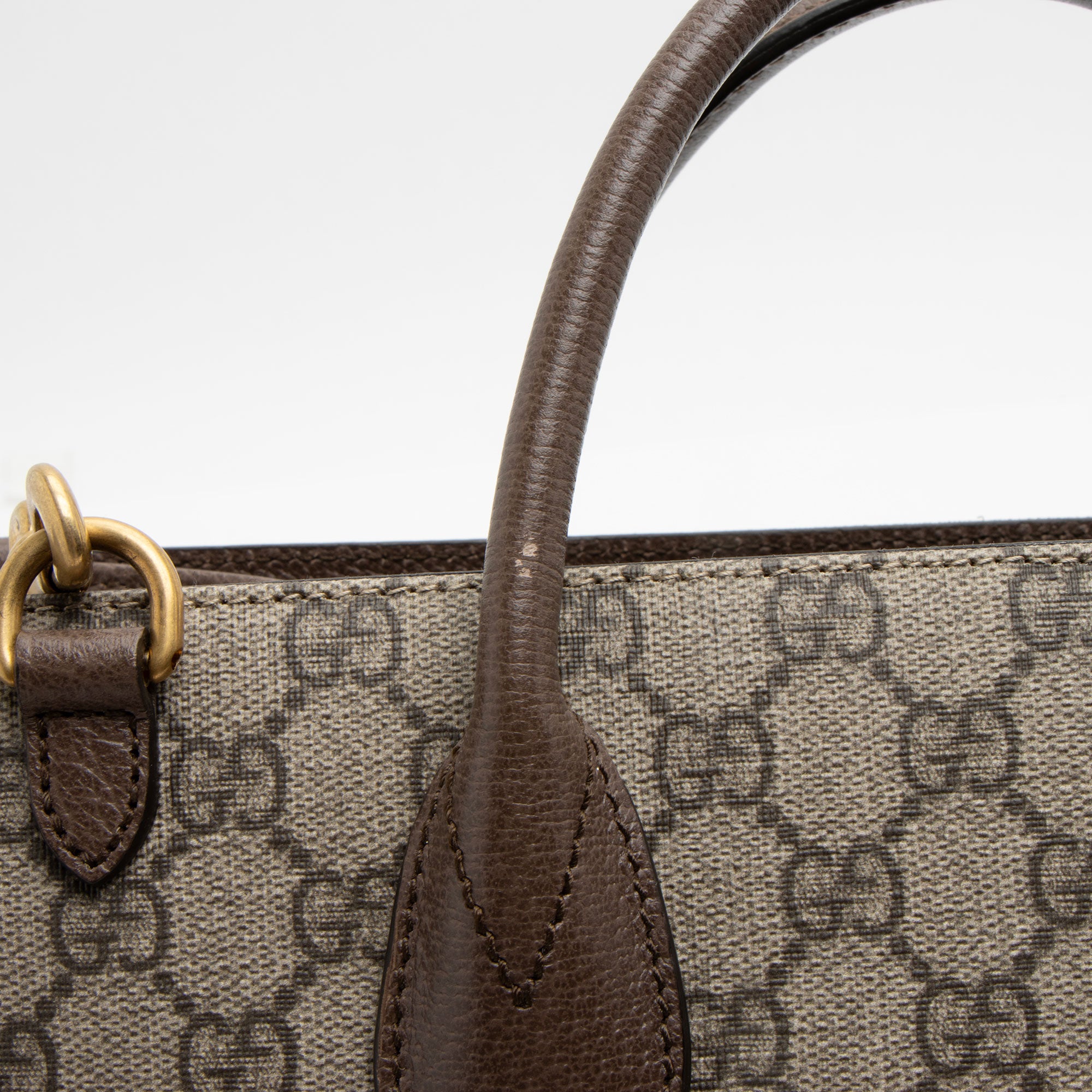 Gucci x Disney GG Supreme Donald Duck Medium Tote (SHF-2Aw3L3)