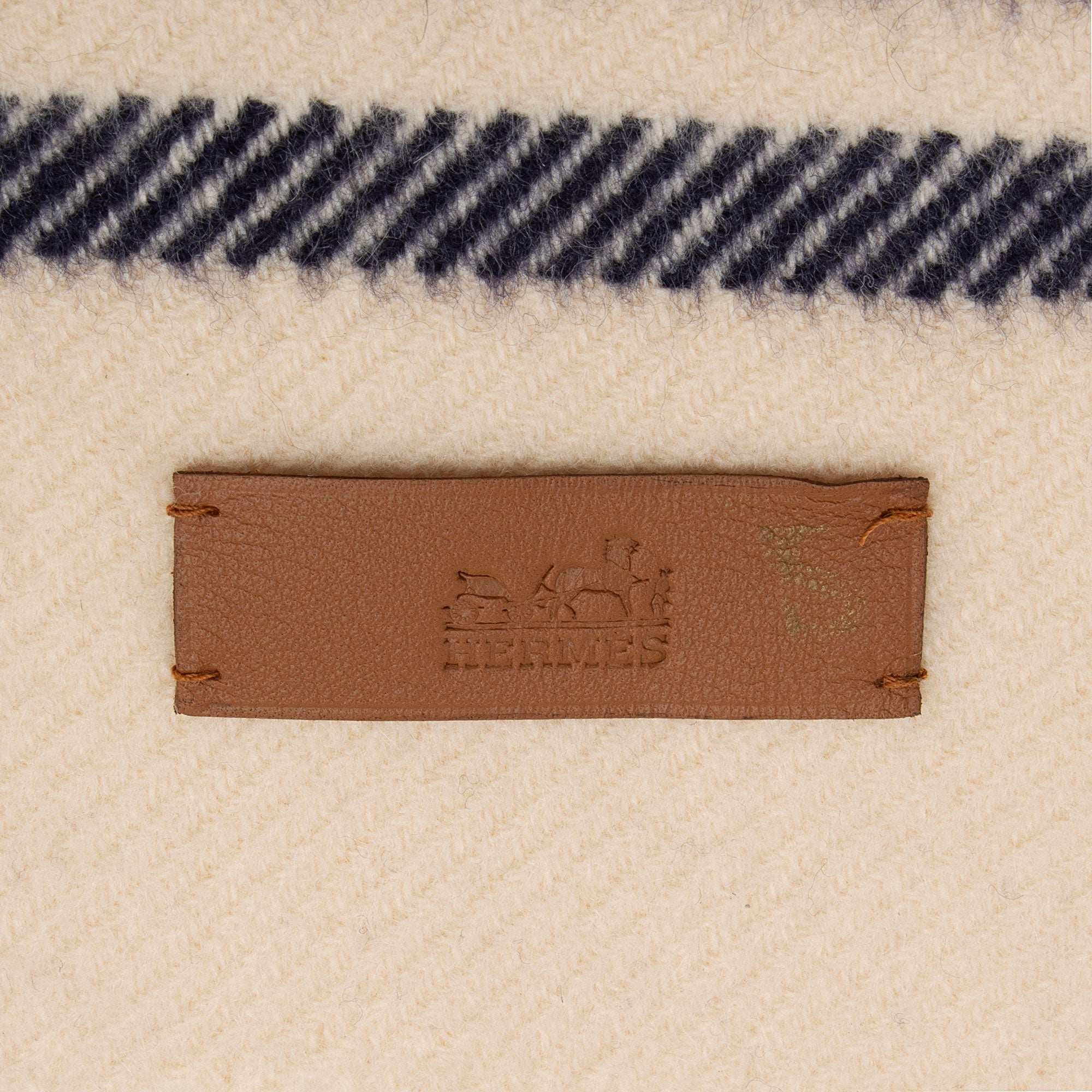 Hermes Cashmere Plaid Muffler Fringe Scarf (SHF-EWBe8I)