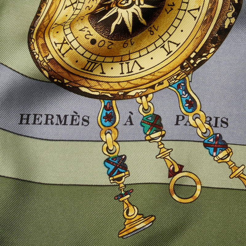 Hermes Parmi les Fleurs Je Compte les Heurs Silk Scarf (SHG-PavMXW)