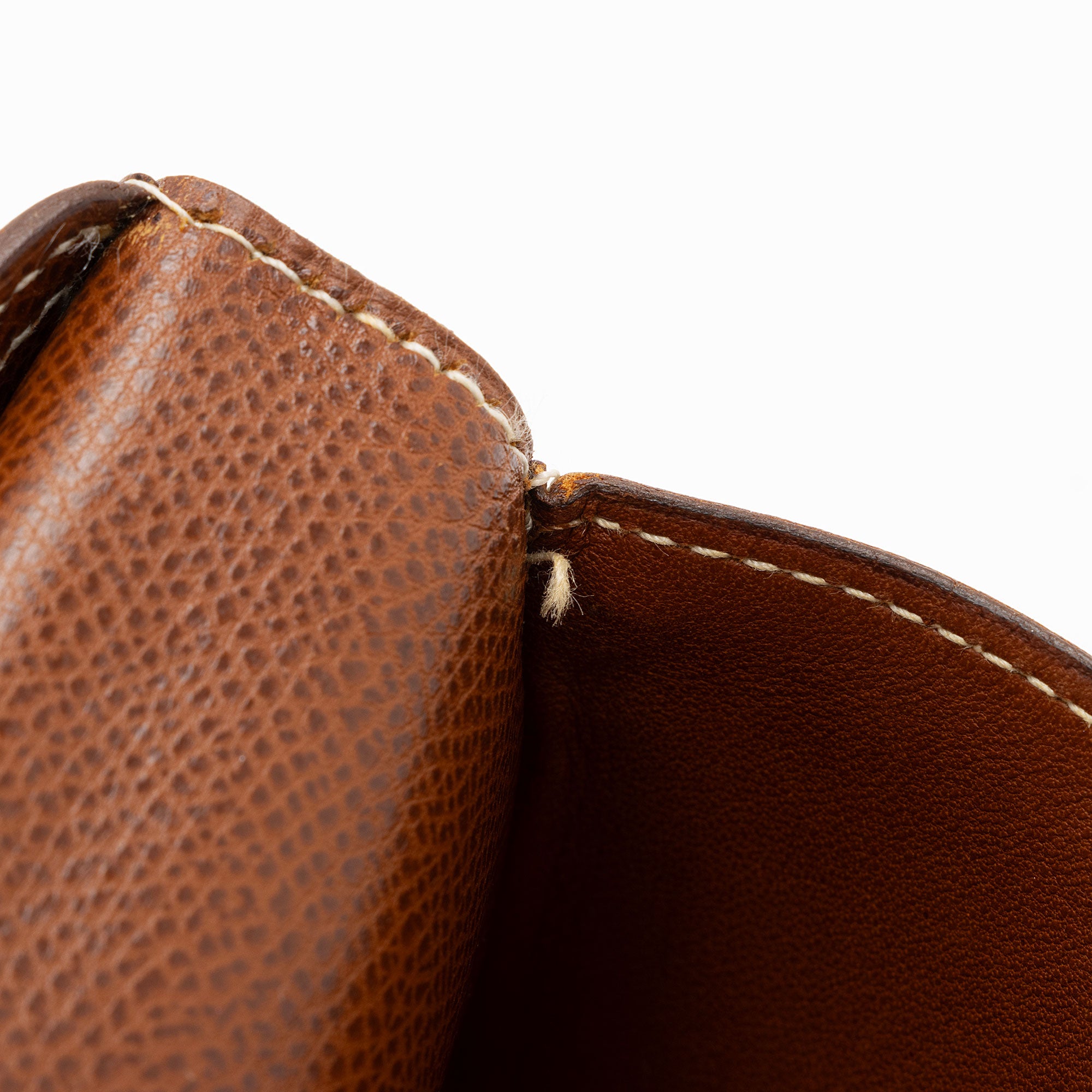 Hermes Vintage Veau Grain Lisse Bearn Wallet (SHF-ApSlRO)