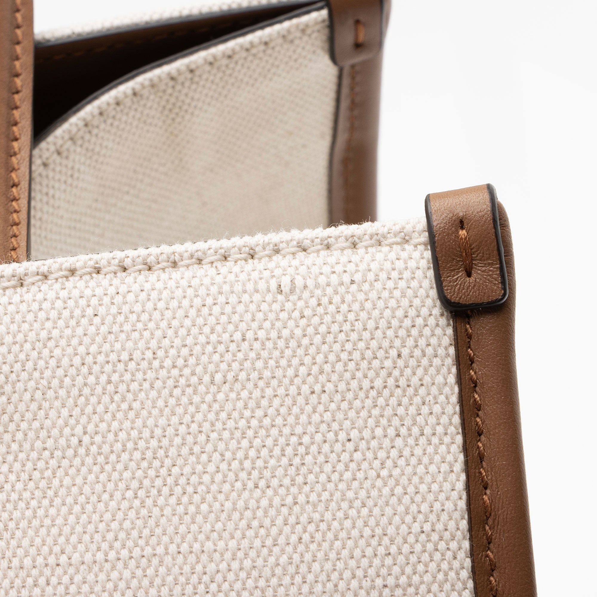 Jimmy Choo Canvas Logo Varenne Medium Tote (SHF-fOguGS)