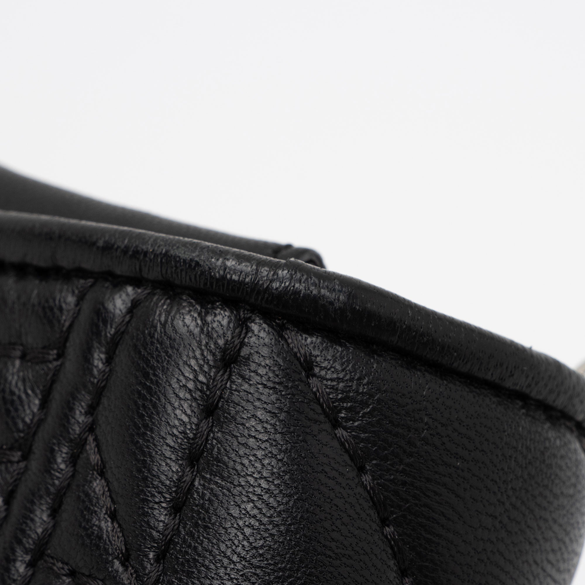 Jimmy Choo Leather Helia Chain Crossbody (SHF-OnL3YG)