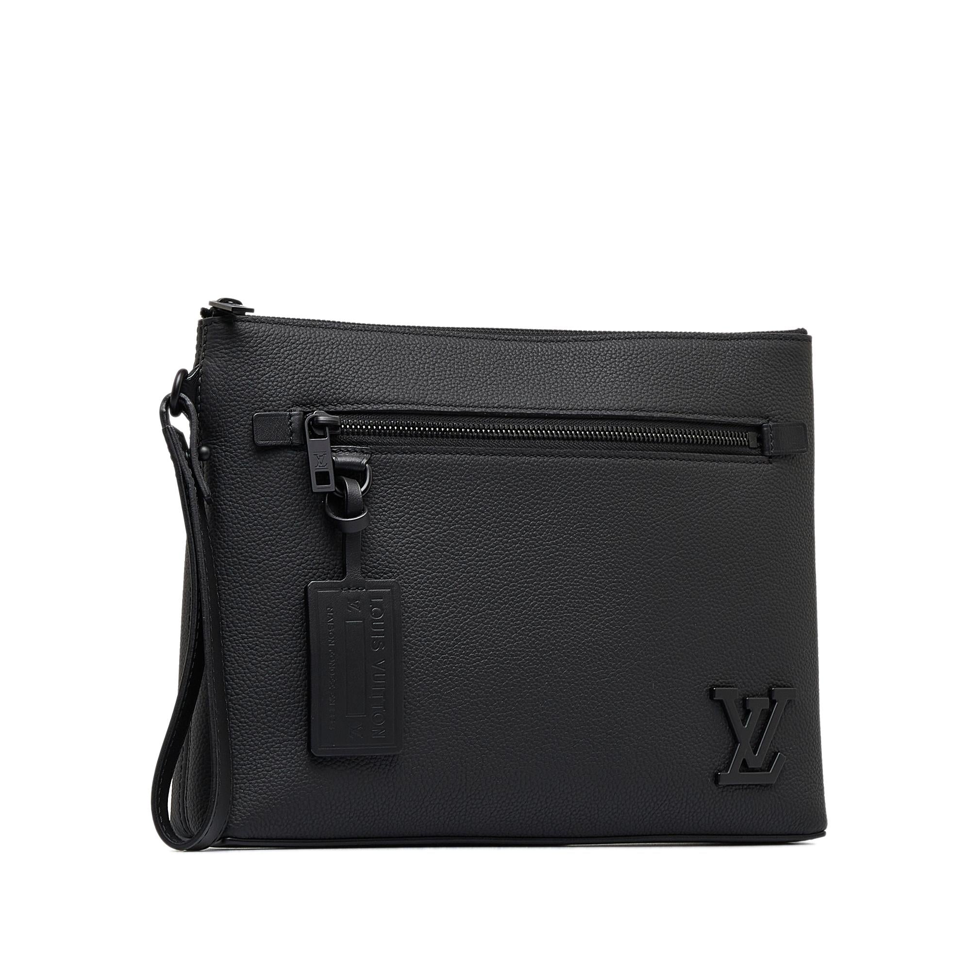 Louis Vuitton Aerogram Takeoff Pouch (SHG-6qVJiq)