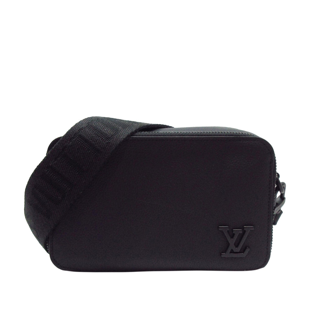 Louis Vuitton Alpha Wearable Wallet (SHG-DFheUM) – LuxeDH