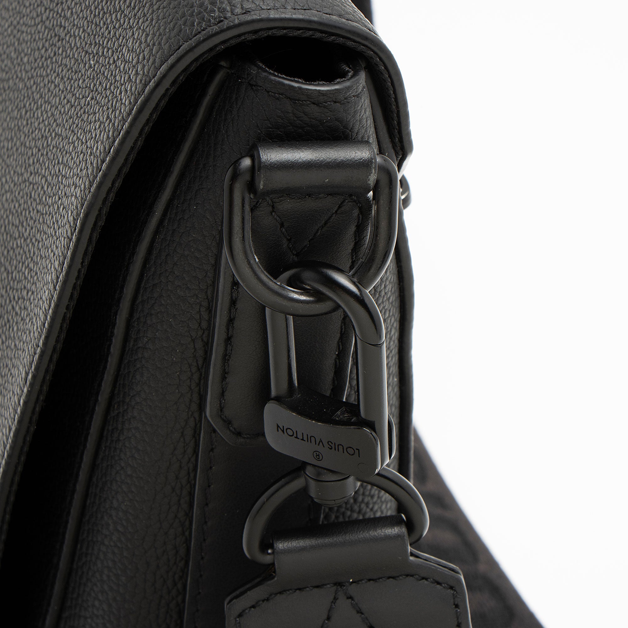 Louis Vuitton Calfskin Aerogram Takeoff Messenger