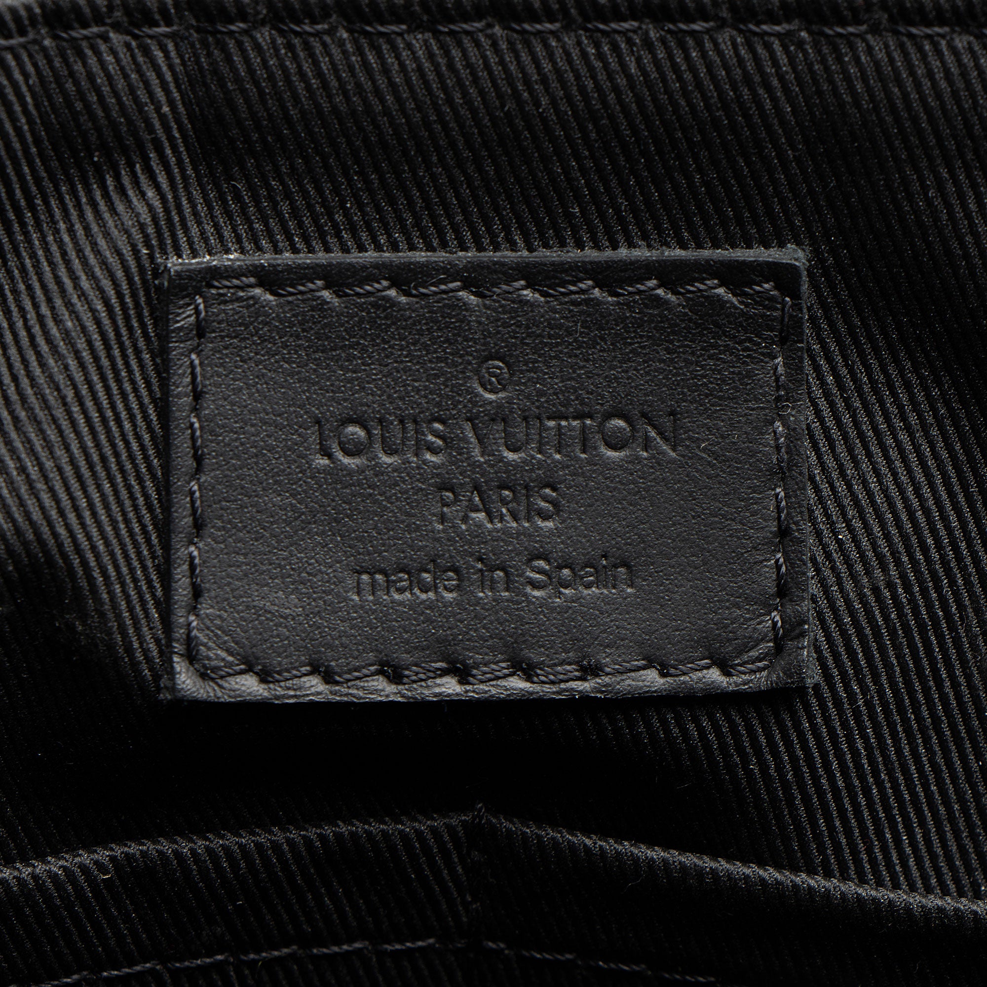 Louis Vuitton Calfskin Aerogram Takeoff Messenger