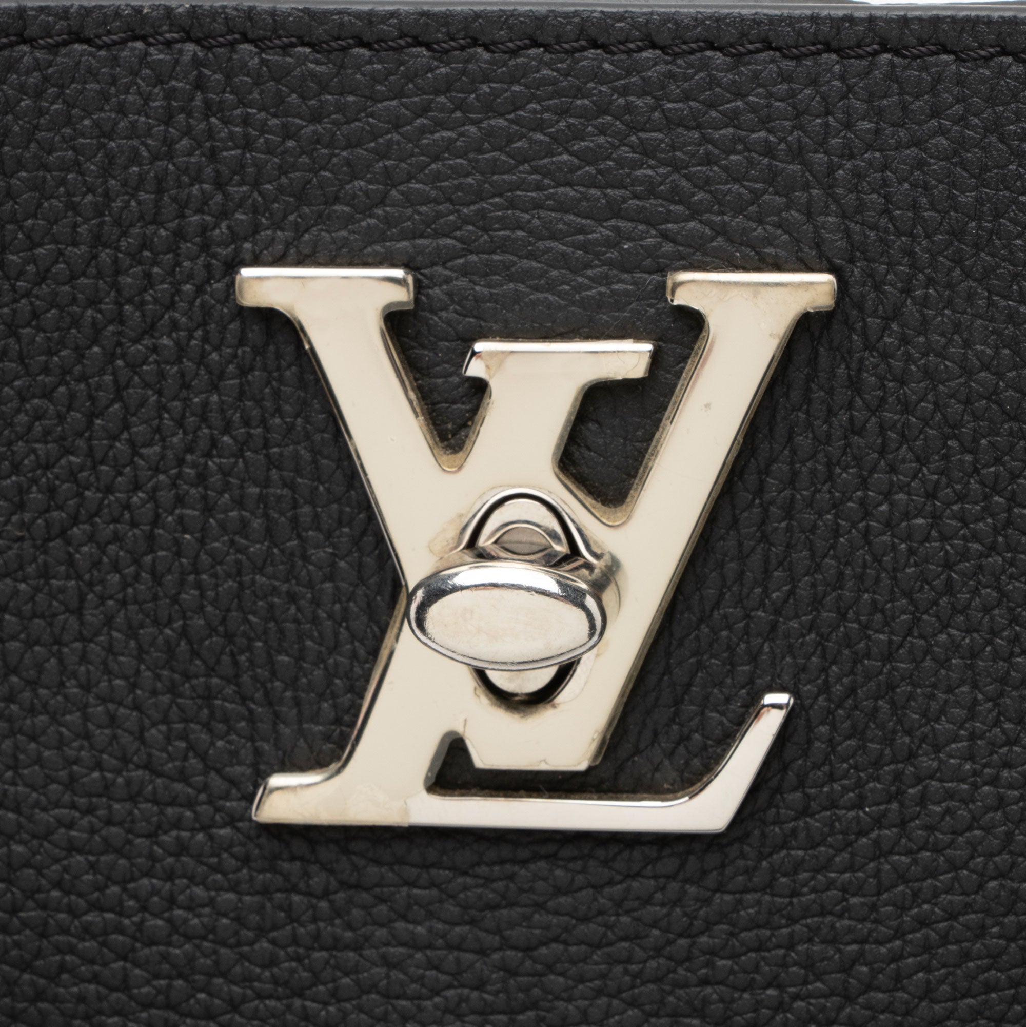 Louis Vuitton Calfskin Lockme Cabas Tote (SHF-7iUW7Z)