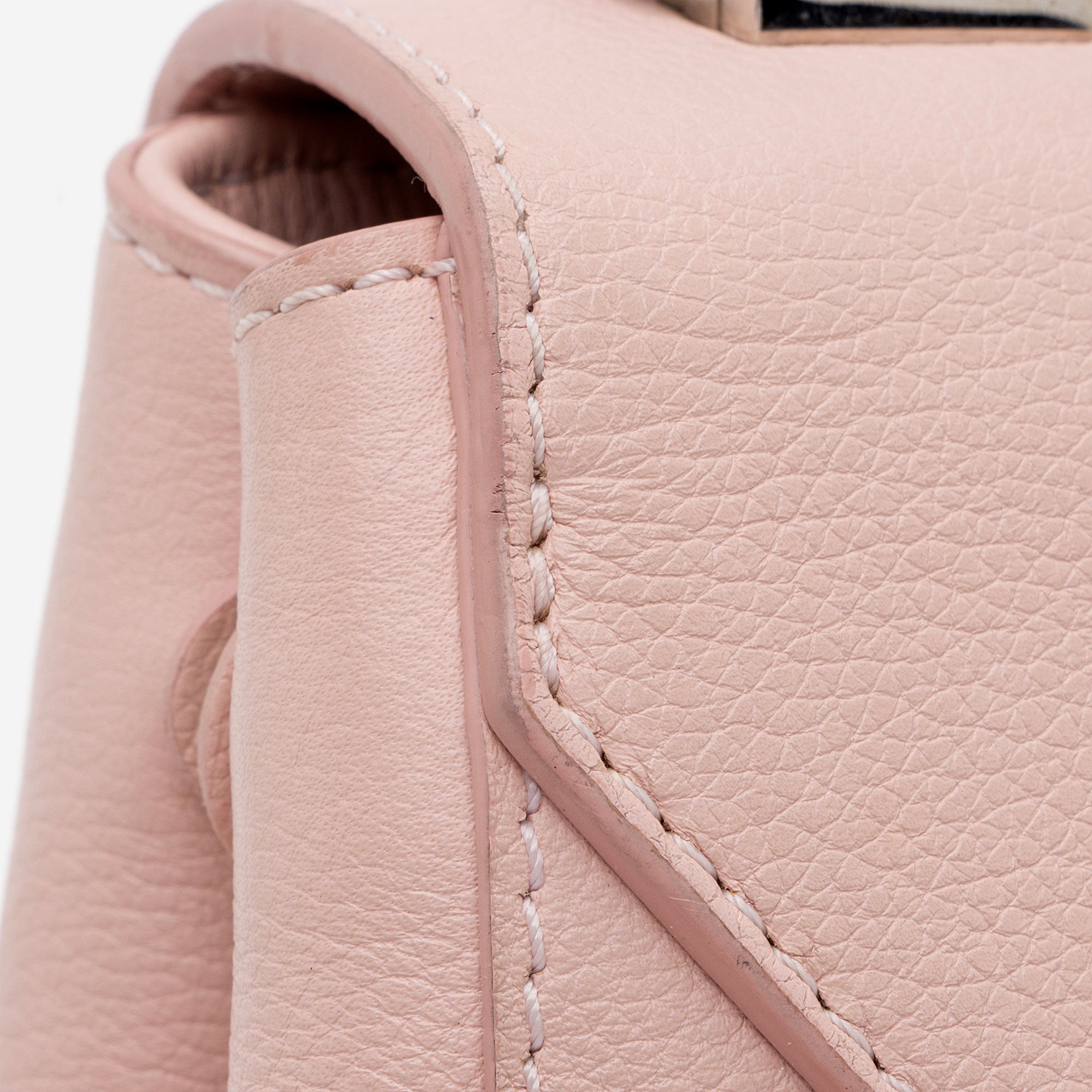 Louis Vuitton Calfskin Lockme II BB Shoulder Bag (SHF-6J0mNj)