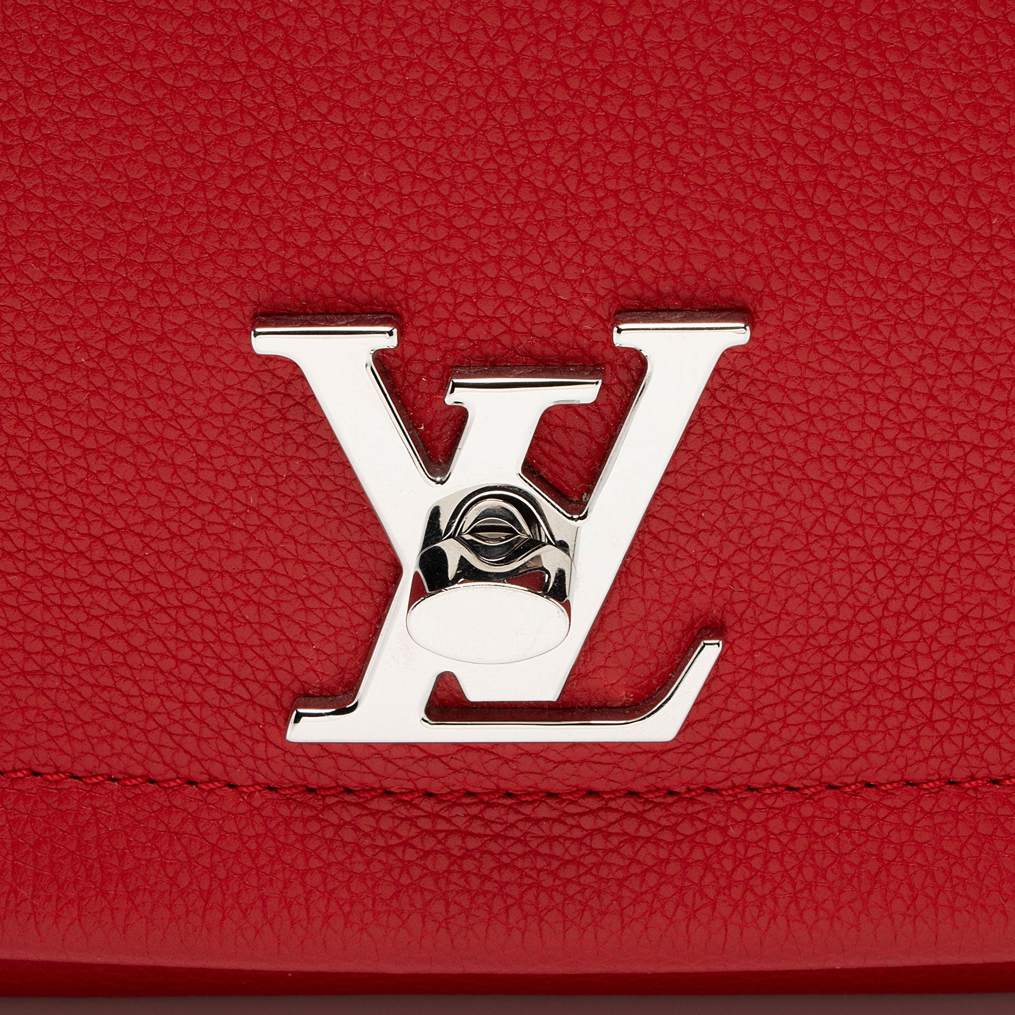 Louis Vuitton Calfskin Lockme II BB Shoulder Bag (SHF-LWCQaA)