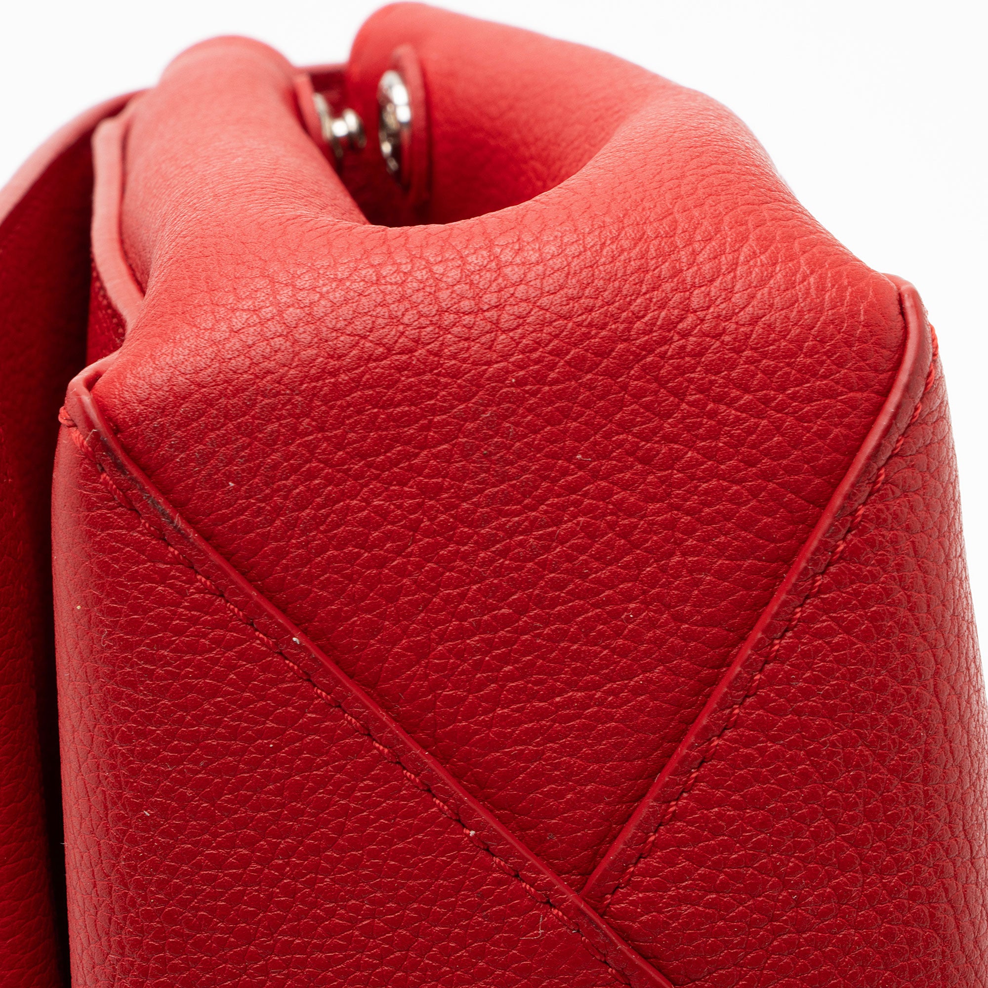 Louis Vuitton Calfskin Lockme II BB Shoulder Bag (SHF-LWCQaA)