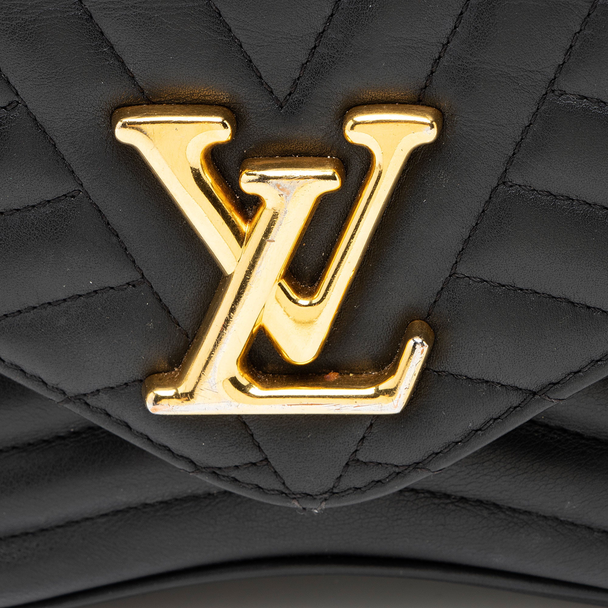 Louis Vuitton Calfskin New Wave Chain MM Shoulder Bag