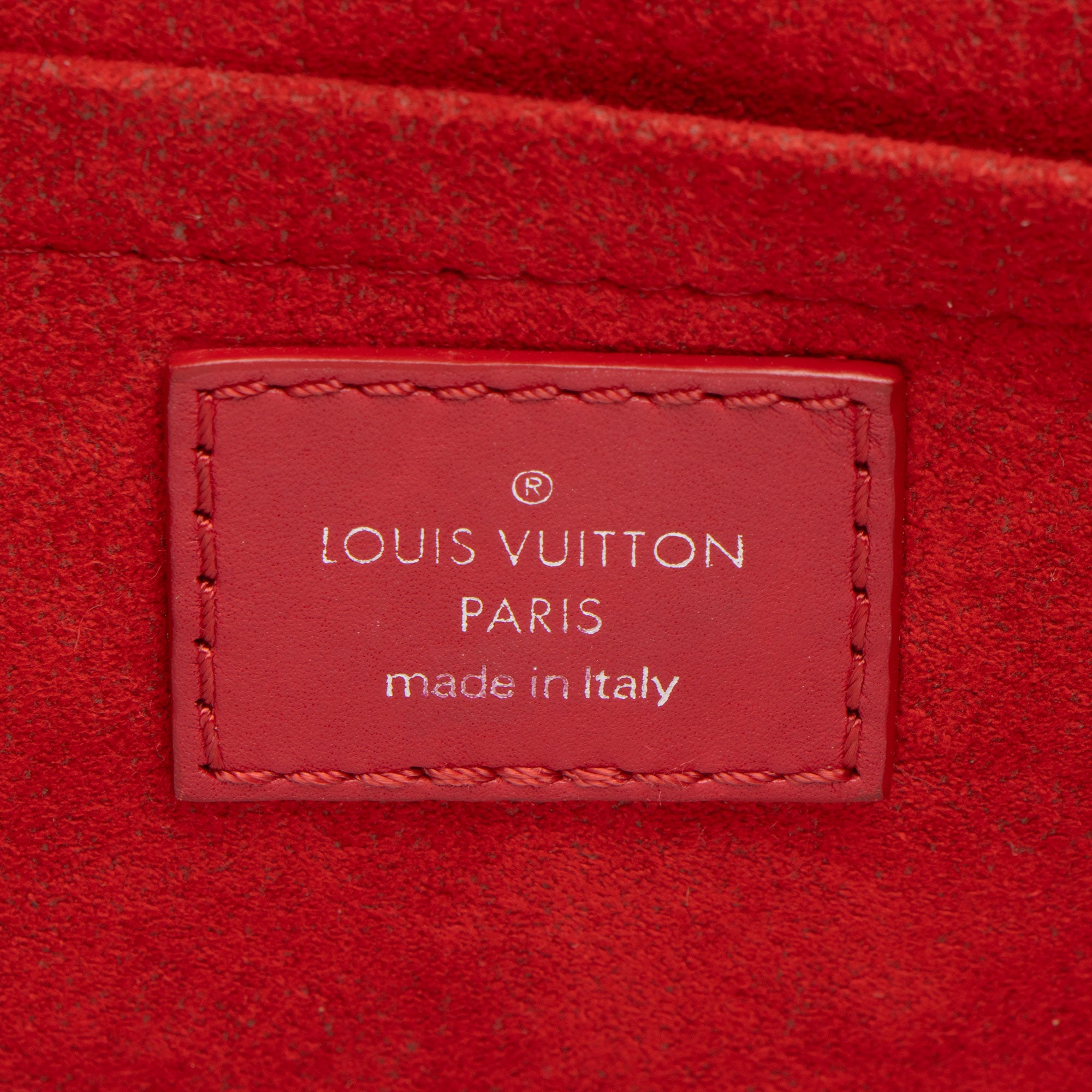 Louis Vuitton Calfskin New Wave Chain MM Shoulder Bag