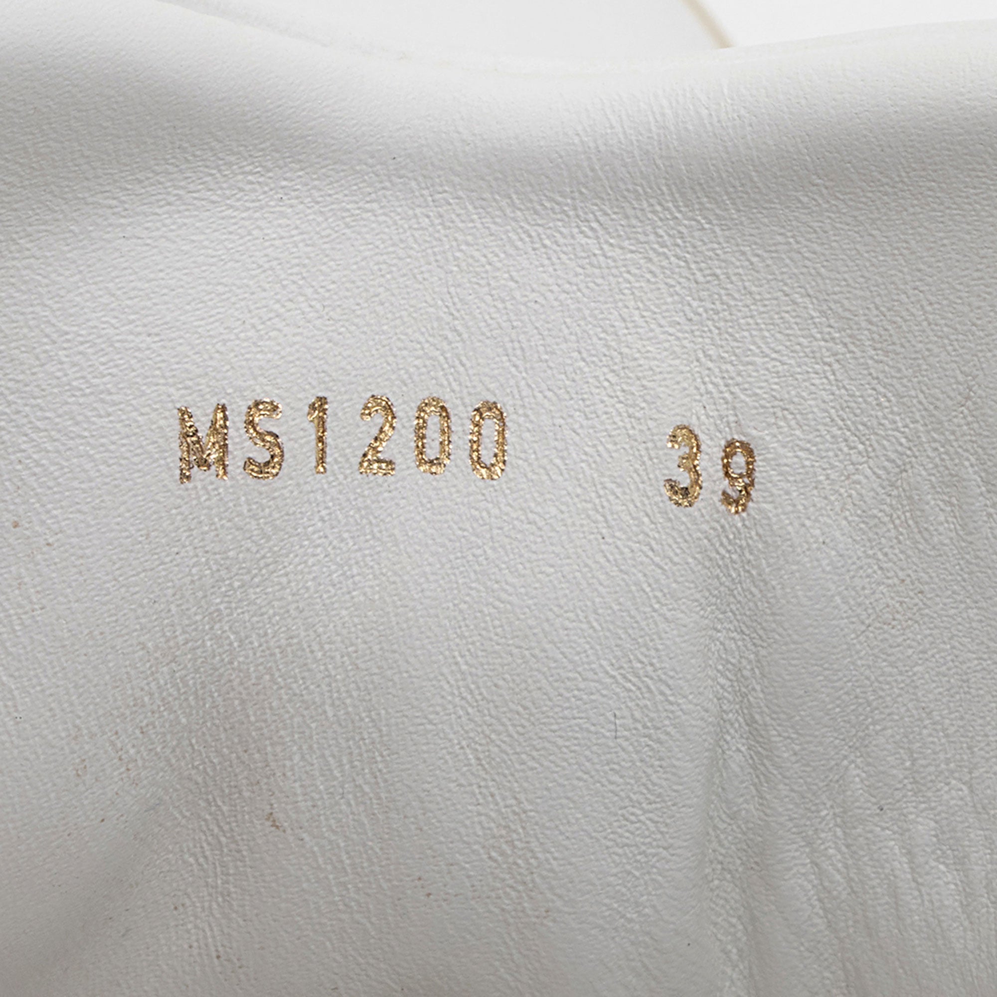 Louis Vuitton Calfskin Time Out Sneakers - Size 9 / 39 (SHF-1ytLxH)