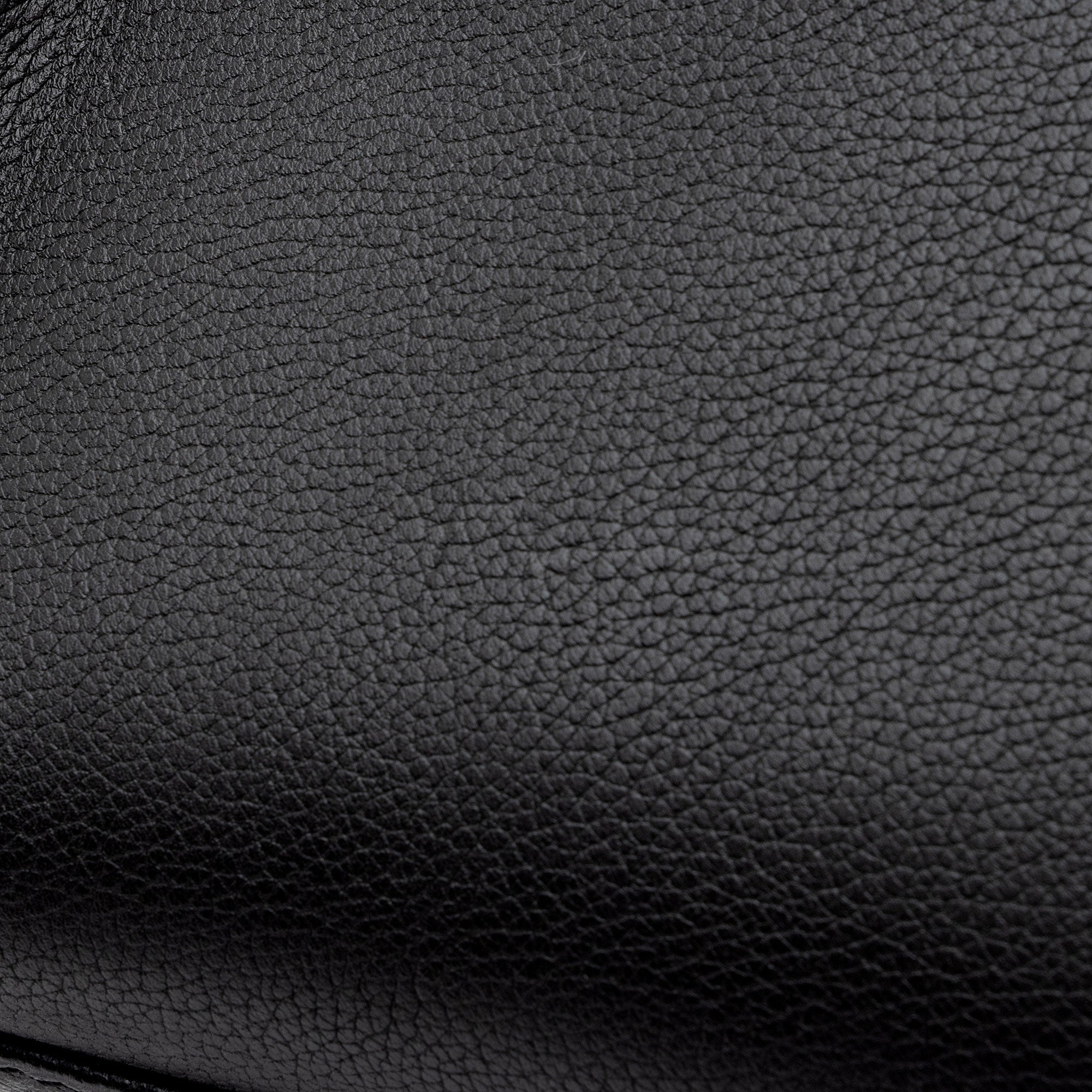 Louis Vuitton Calfskin Tufted Monogram Canvas On My Side MM Tote (SHF-rALkar)