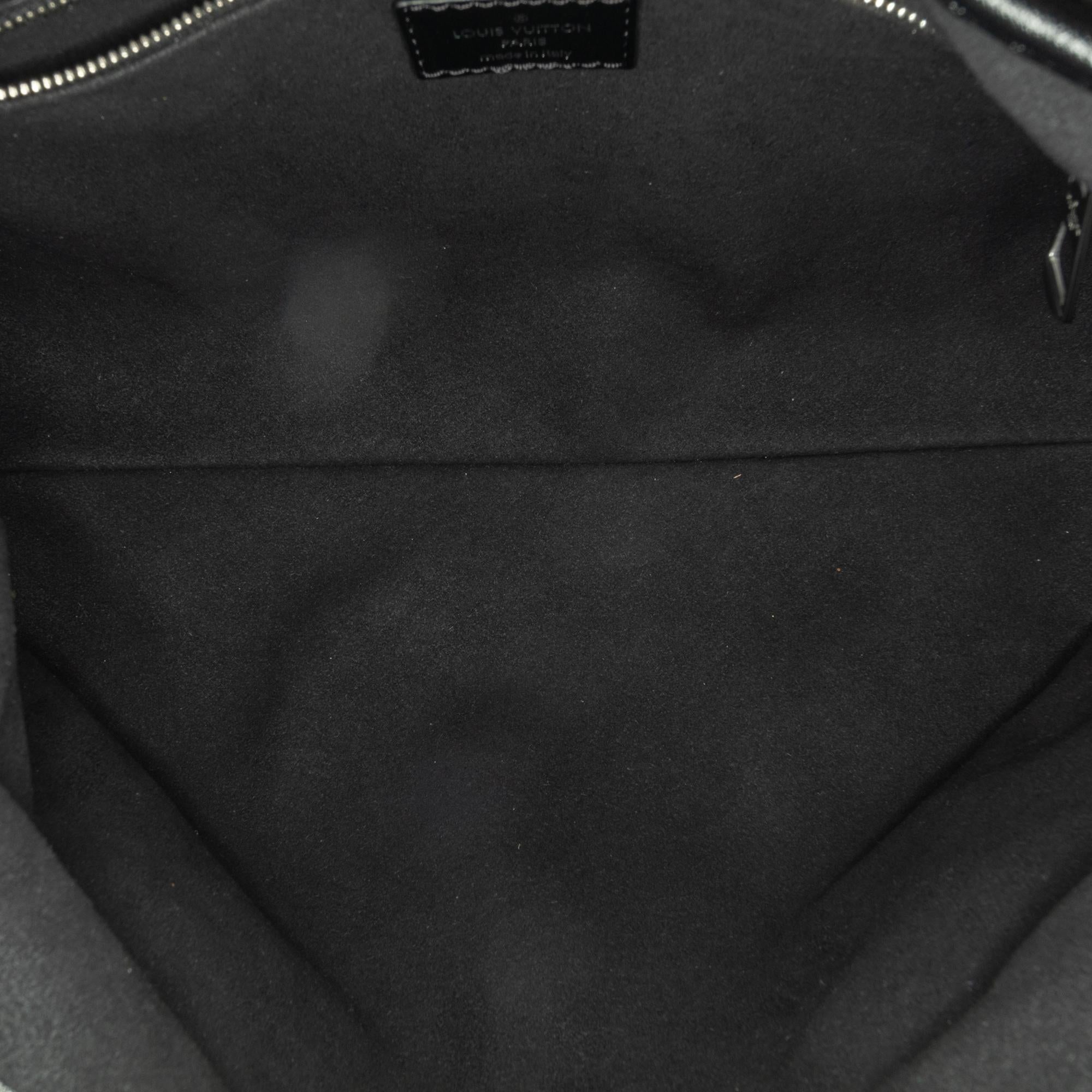 Louis Vuitton CarryAll Cargo PM (SHG-DXe49J)