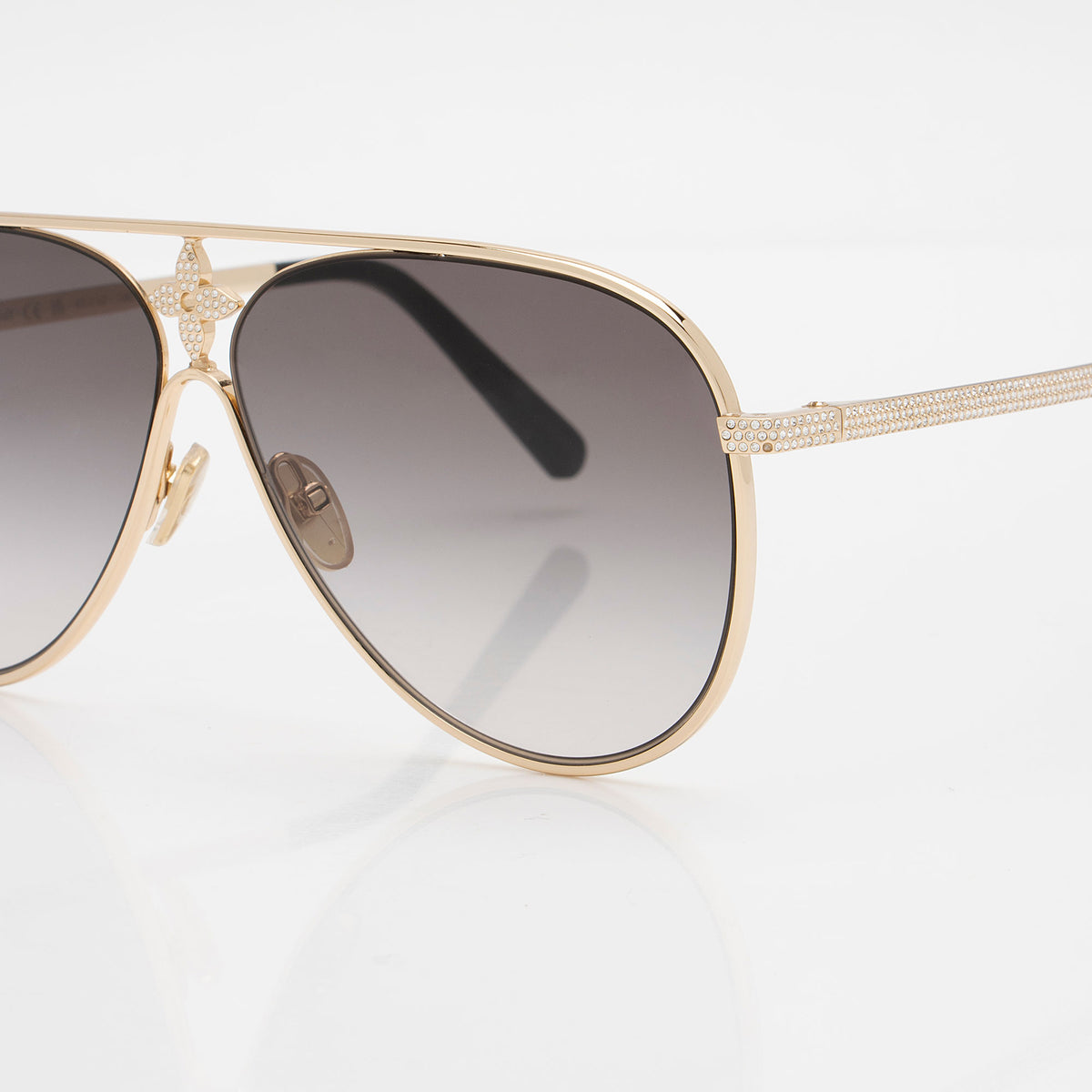 Louis Vuitton Crystal LV Star Pilot Sunglasses