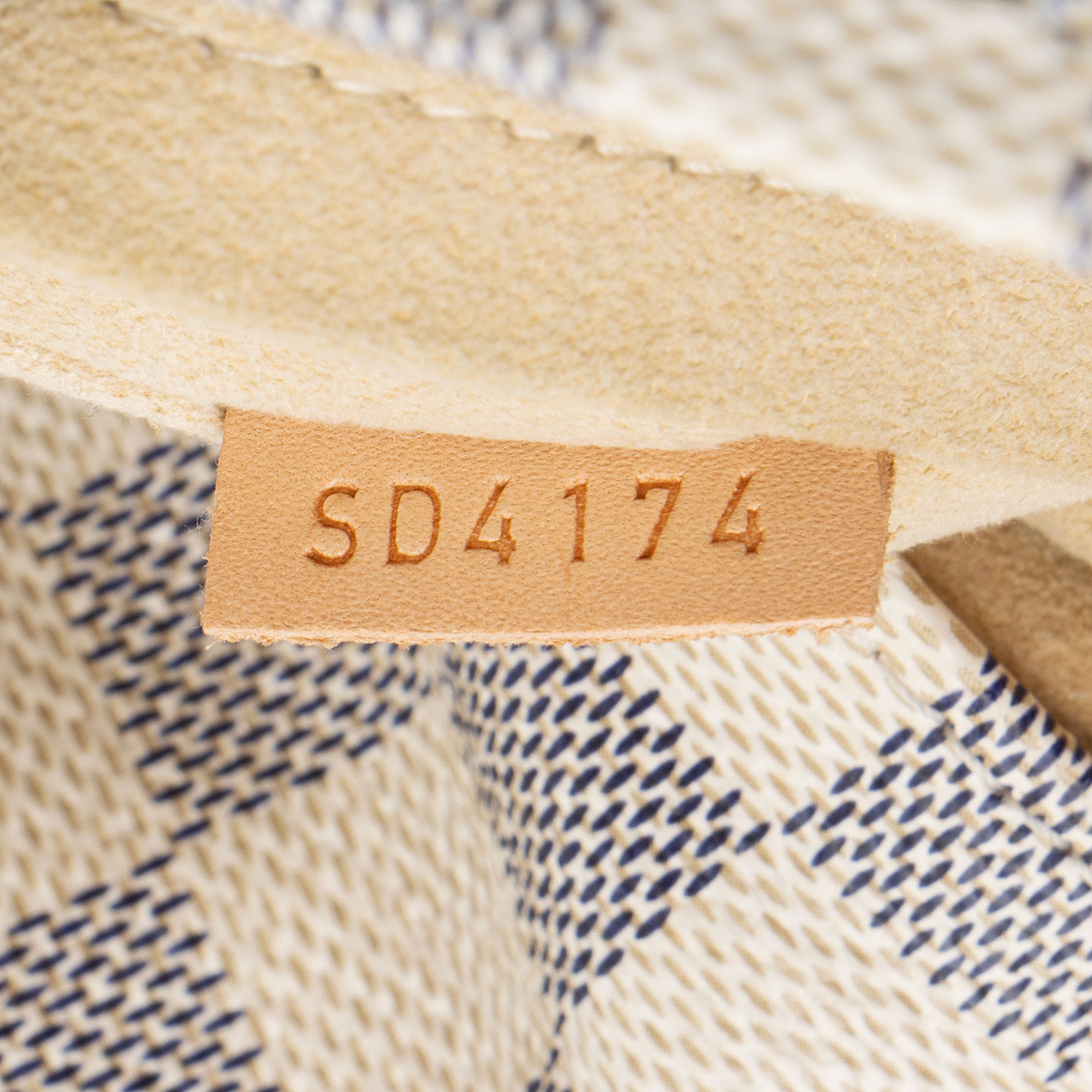 Louis Vuitton Damier Azur Artsy MM Shoulder Bag