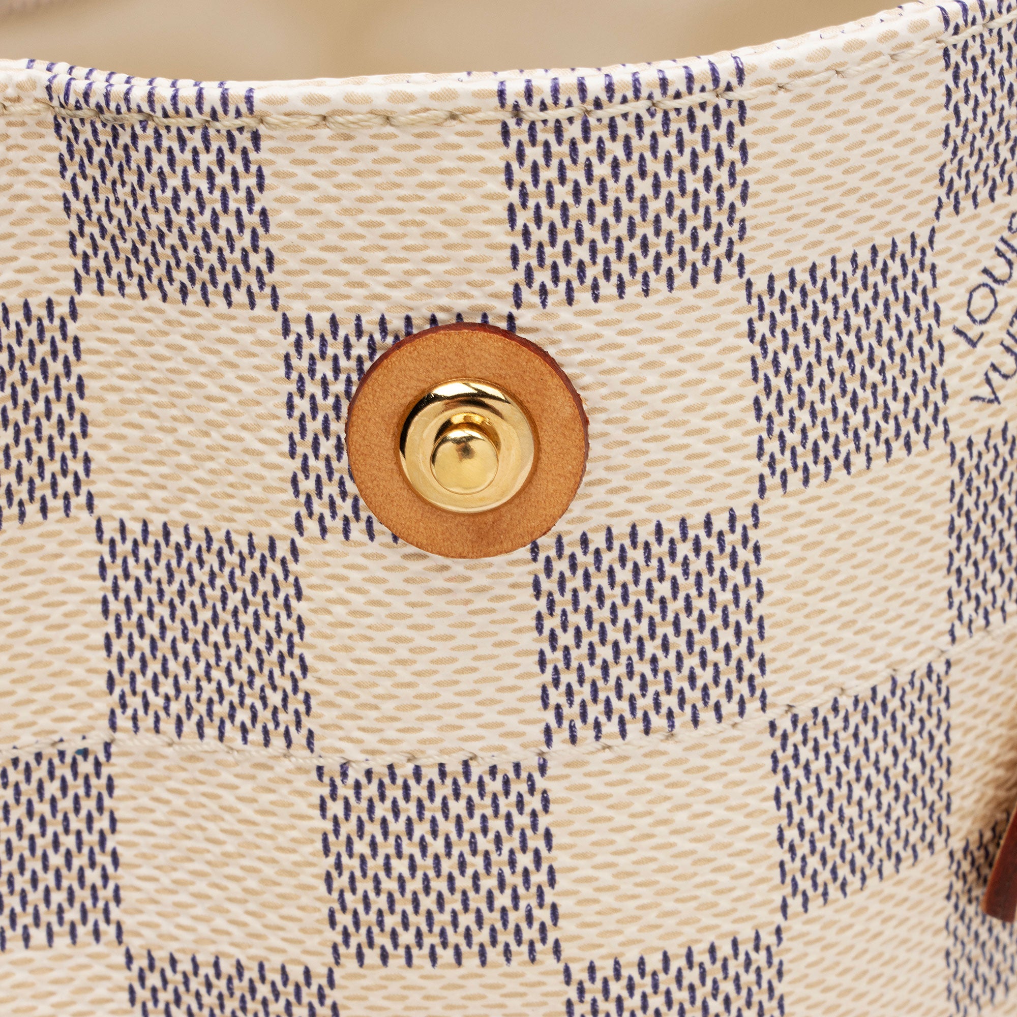 Louis Vuitton Damier Azur Cabas Adventure PM Tote (SHF-IcM8g9)