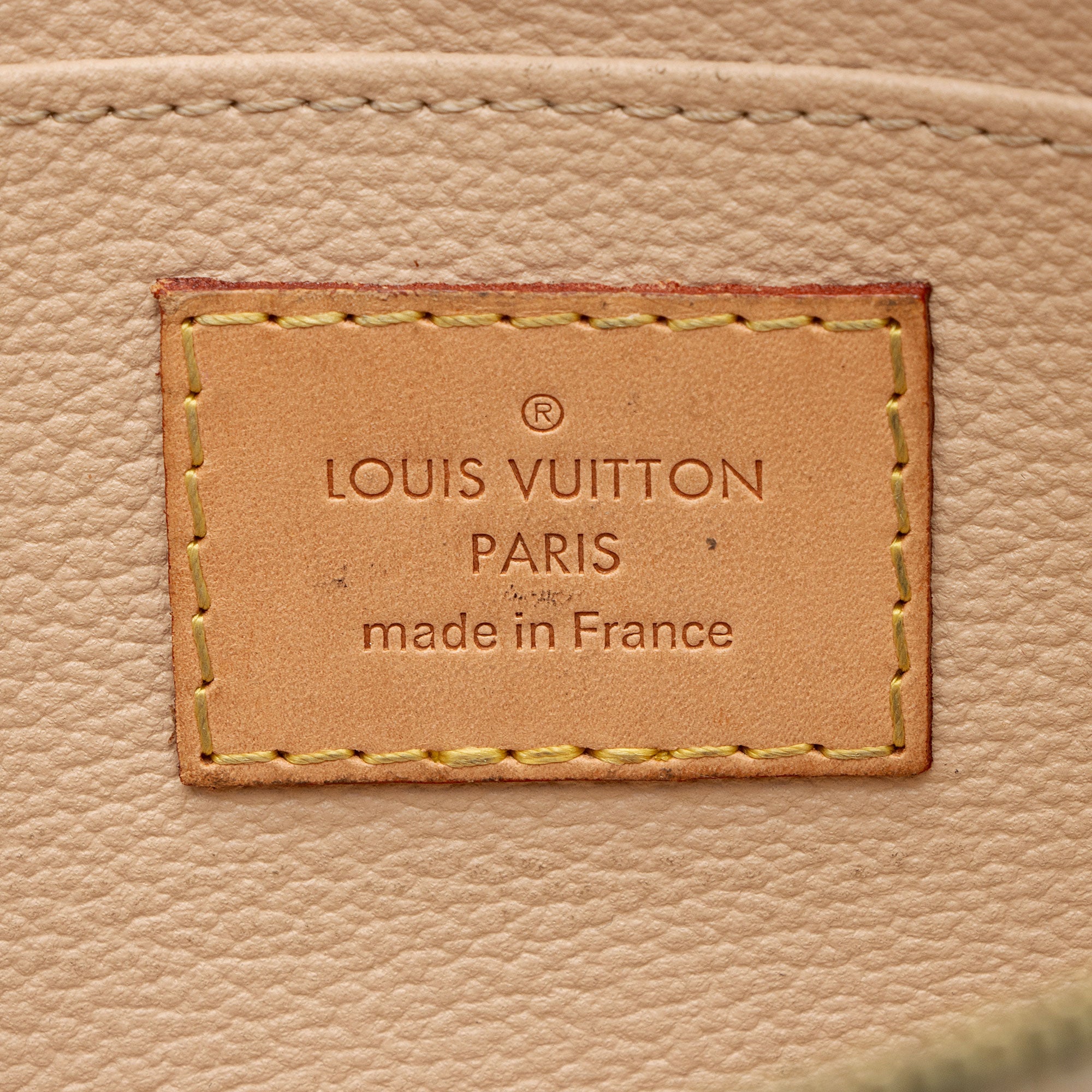 Louis Vuitton Damier Azur Cosmetic Pouch (SHF-pIV9Cs)