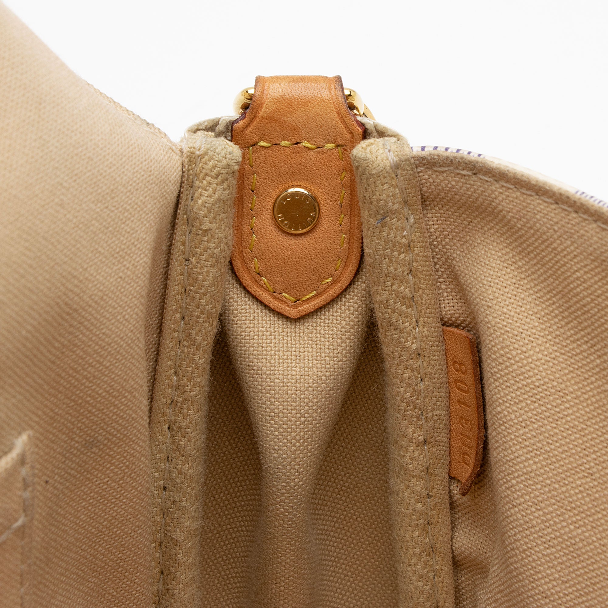 Louis Vuitton Damier Azur Favorite MM Shoulder Bag (SHF-juX6f7)