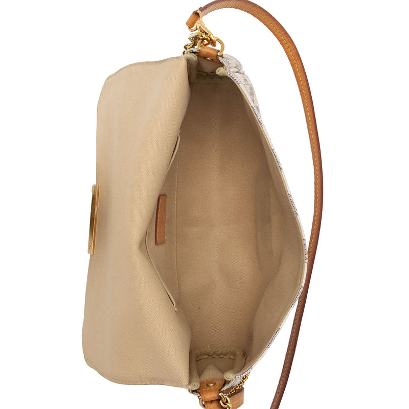 Louis Vuitton Damier Azur Favorite MM Shoulder Bag (SHF-juX6f7) – LuxeDH