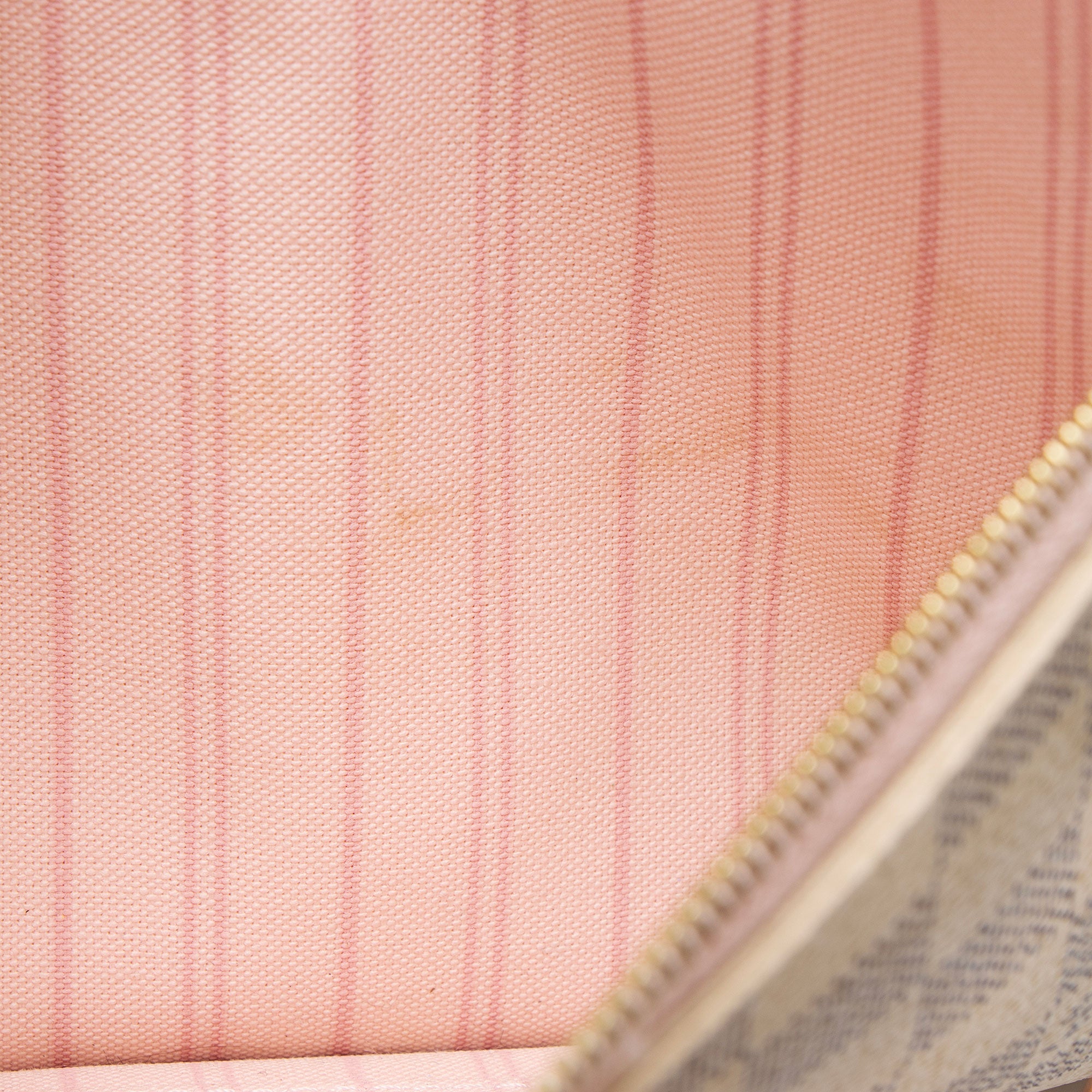 Louis Vuitton Damier Azur Neverfull MM Pochette