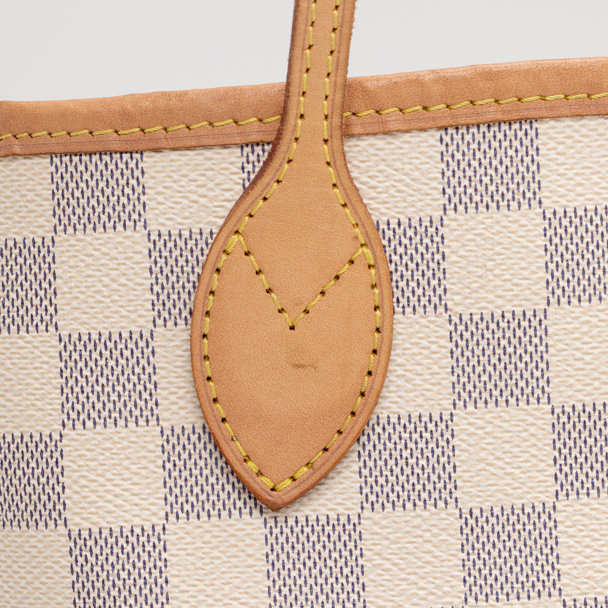 Louis Vuitton Damier Azur Neverfull MM Tote (SHF-DBwAn9)