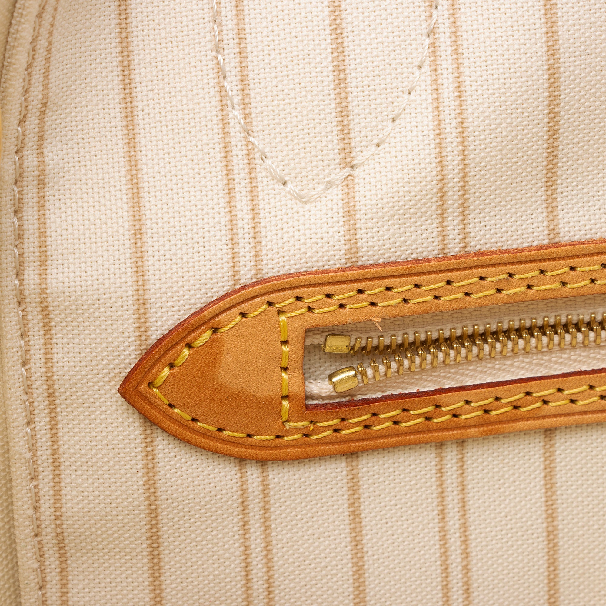 Louis Vuitton Damier Azur Neverfull PM Tote (SHF-oKgnXU)