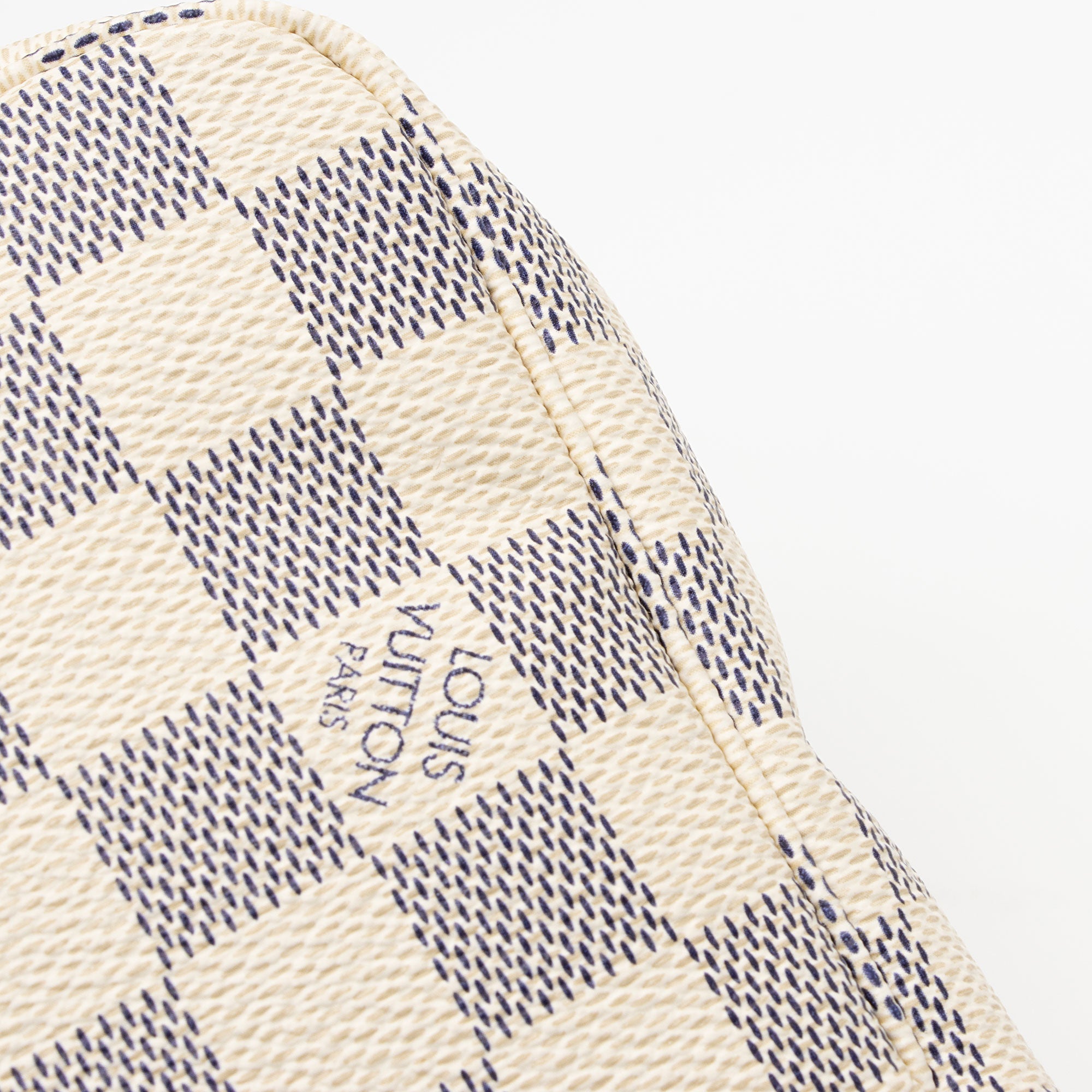 Louis Vuitton Damier Azur Pochette Accessoires (SHF-qHBRks)