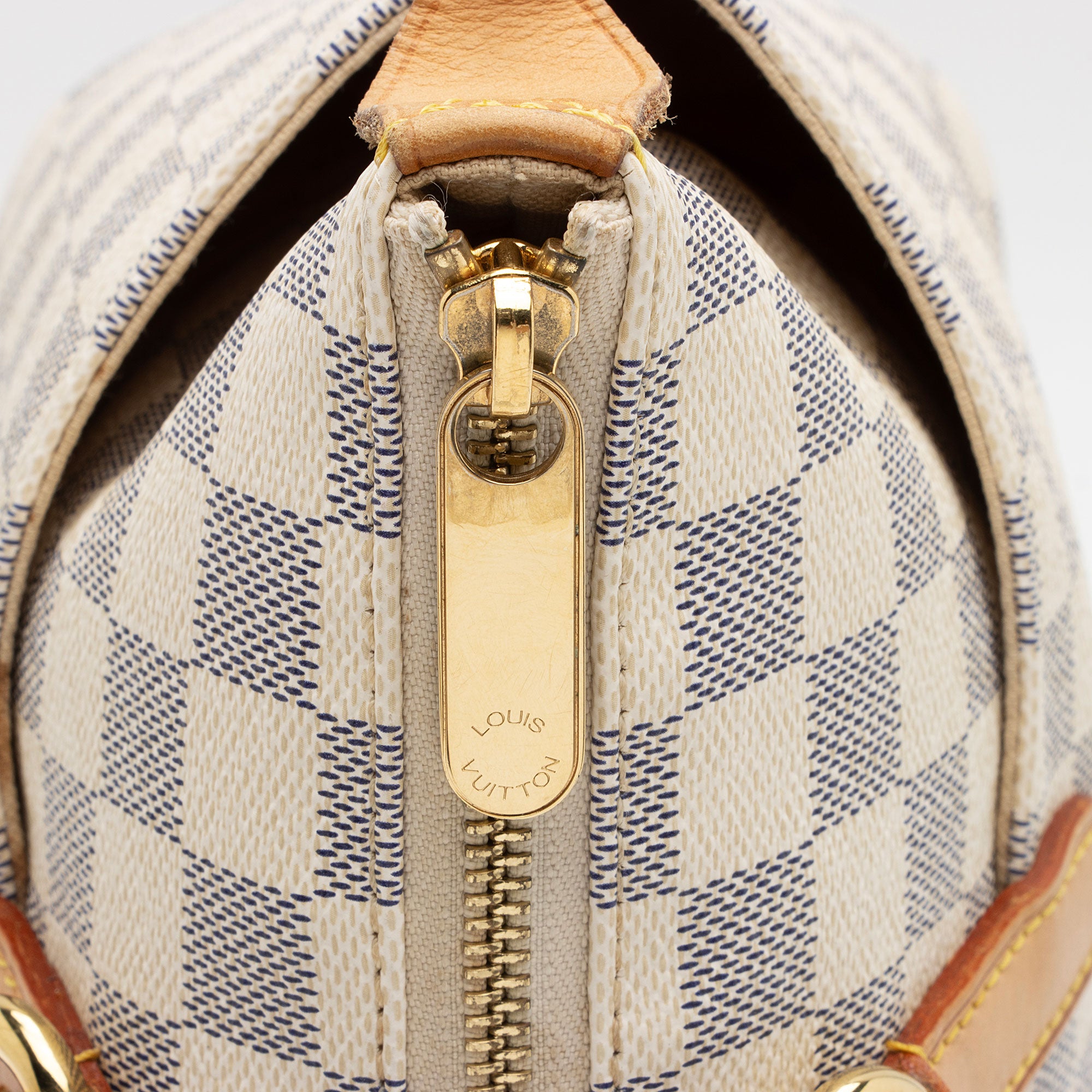 Louis Vuitton Damier Azur Totally PM Tote (SHF-iXxywu)