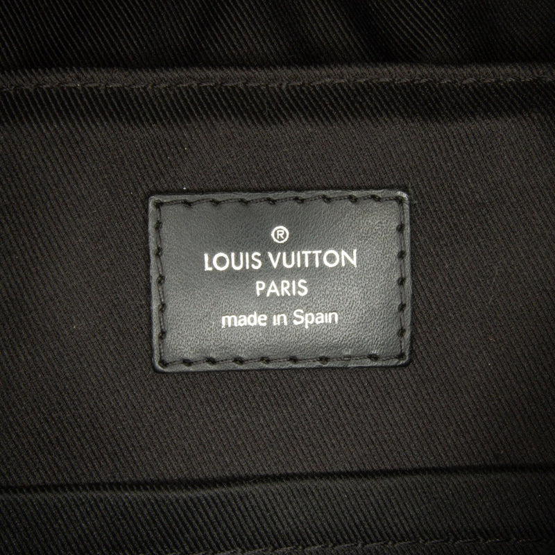 Louis Vuitton Damier Cobalt Jungle District Messenger PM (SHG-DdkItG)