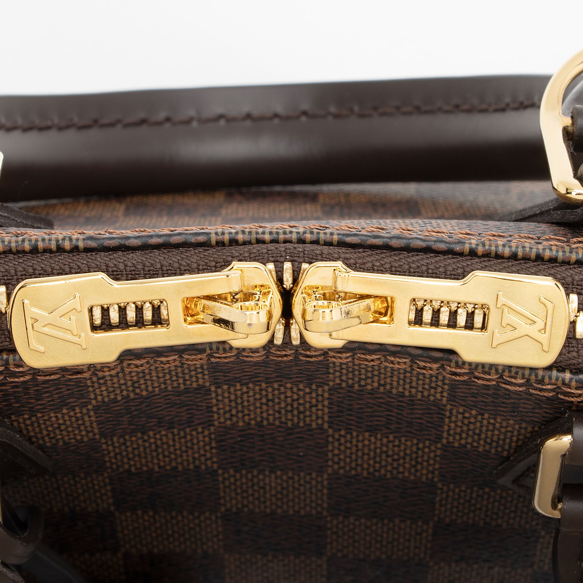 Louis Vuitton Damier Ebene Alma BB Satchel (SHF-ruhRxg)
