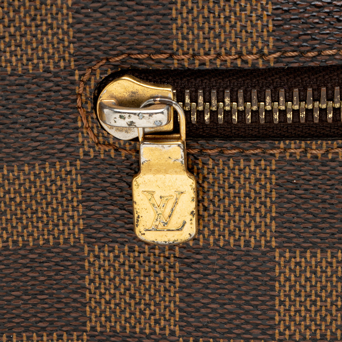 Louis Vuitton Damier Ebene Brooklyn MM Messenger
