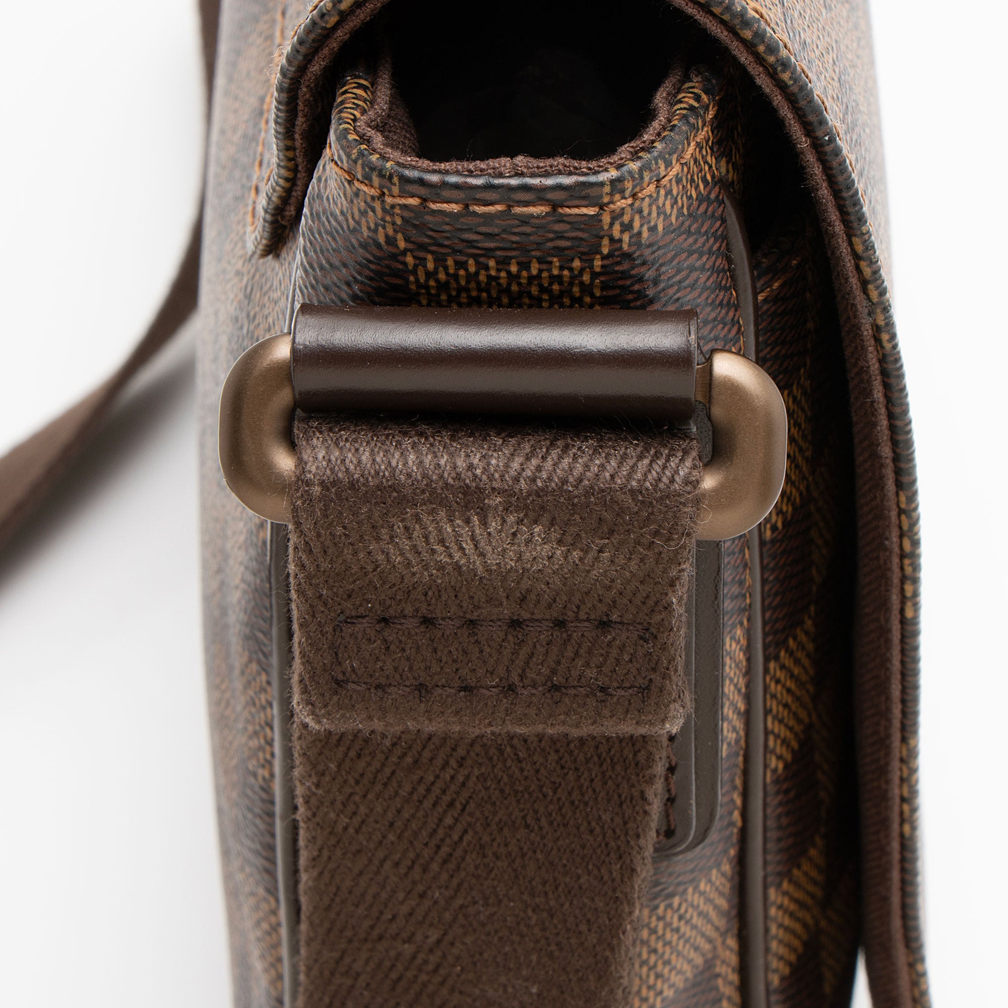 Louis Vuitton Damier Ebene District PM Messenger (SHF-Ix4RiJ)