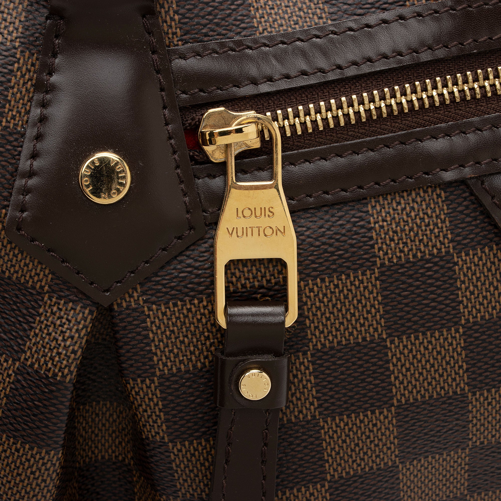 Louis Vuitton Damier Ebene Evora MM Shoulder Bag (SHF-wDevBc)