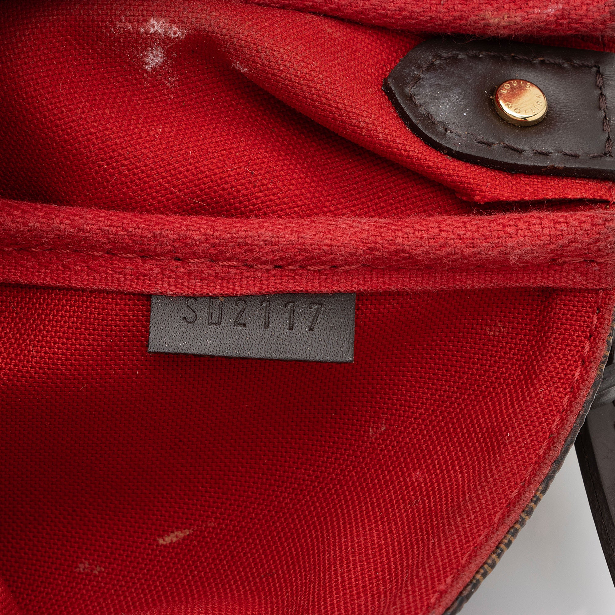 Louis Vuitton Damier Ebene Favorite MM Shoulder Bag (SHF-N1EPoh)