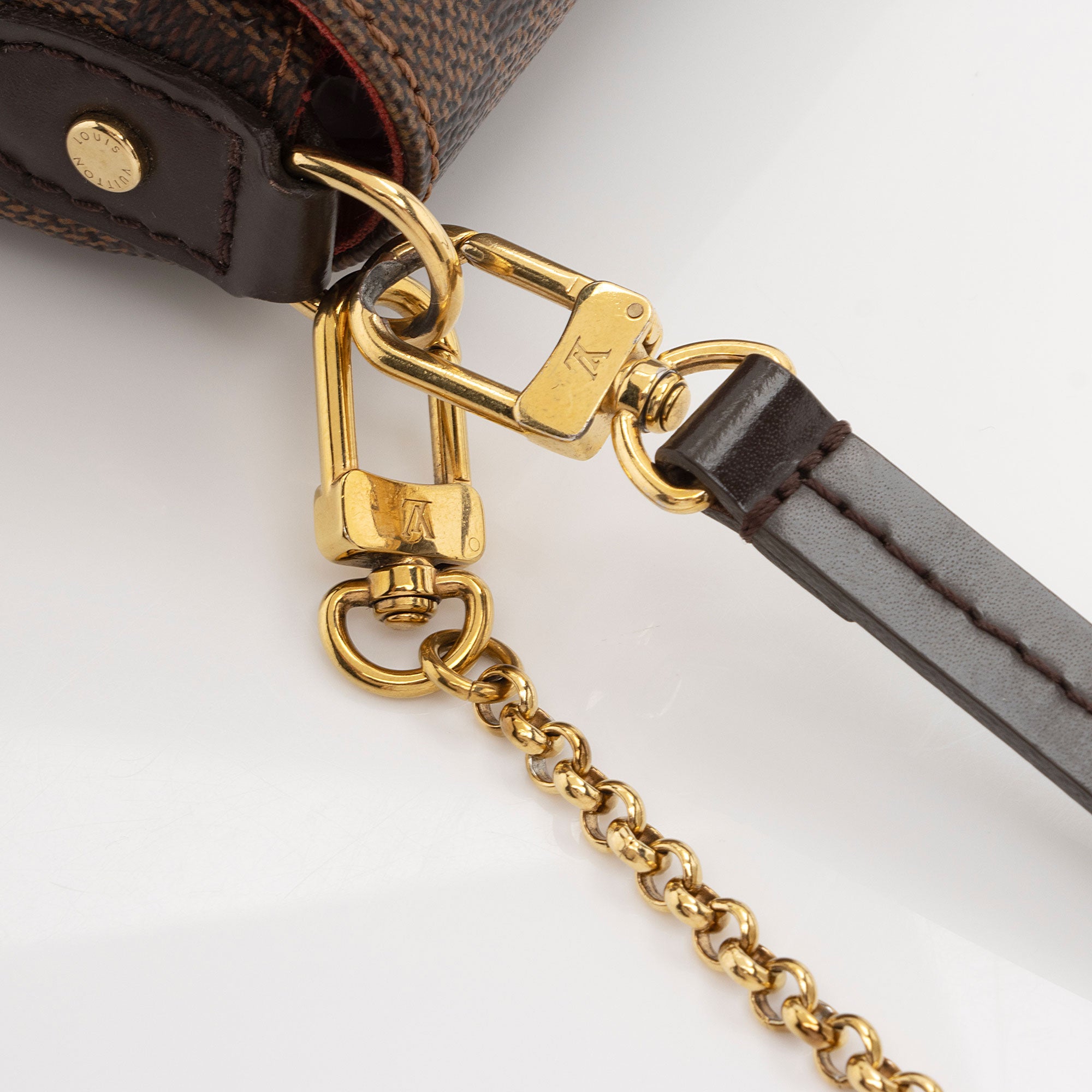 Louis Vuitton Damier Ebene Favorite MM Shoulder Bag (SHF-0DWjUf)