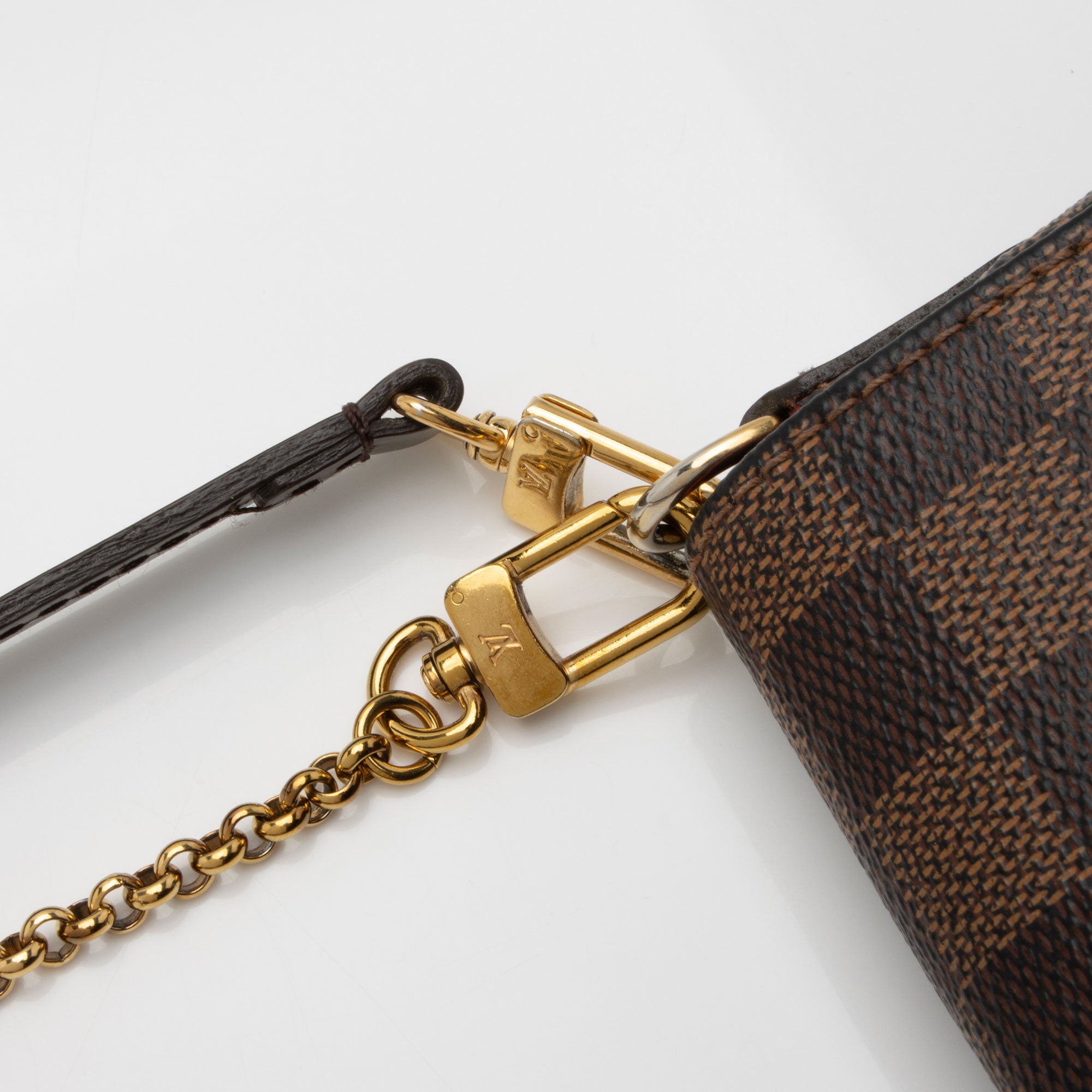 Louis Vuitton Damier Ebene Favorite MM Shoulder Bag (SHF-tqOR1k)
