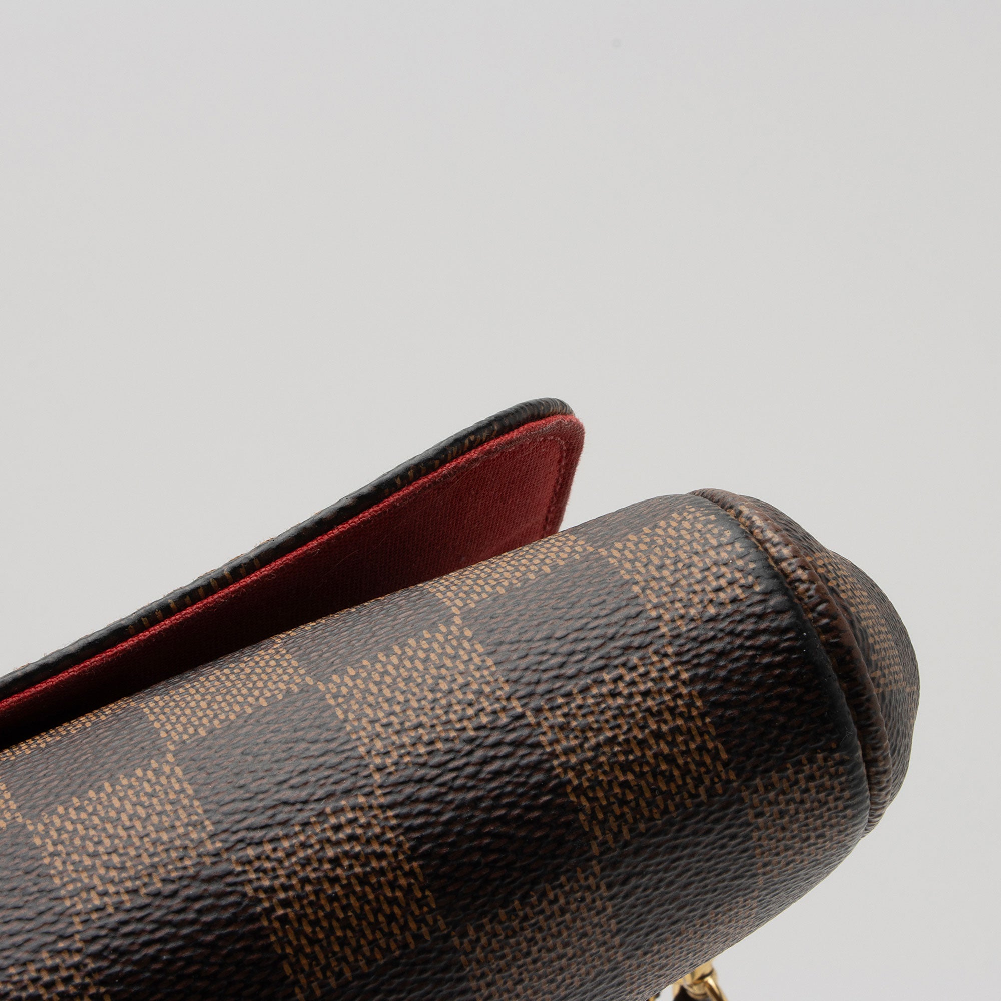 Louis Vuitton Damier Ebene Favorite MM Shoulder Bag (SHF-tqOR1k)