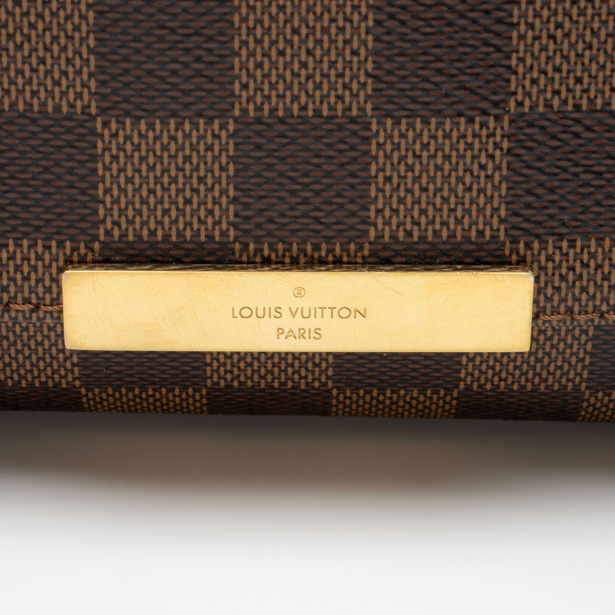 Louis Vuitton Damier Ebene Favorite MM Shoulder Bag (SHF-drGeqd)