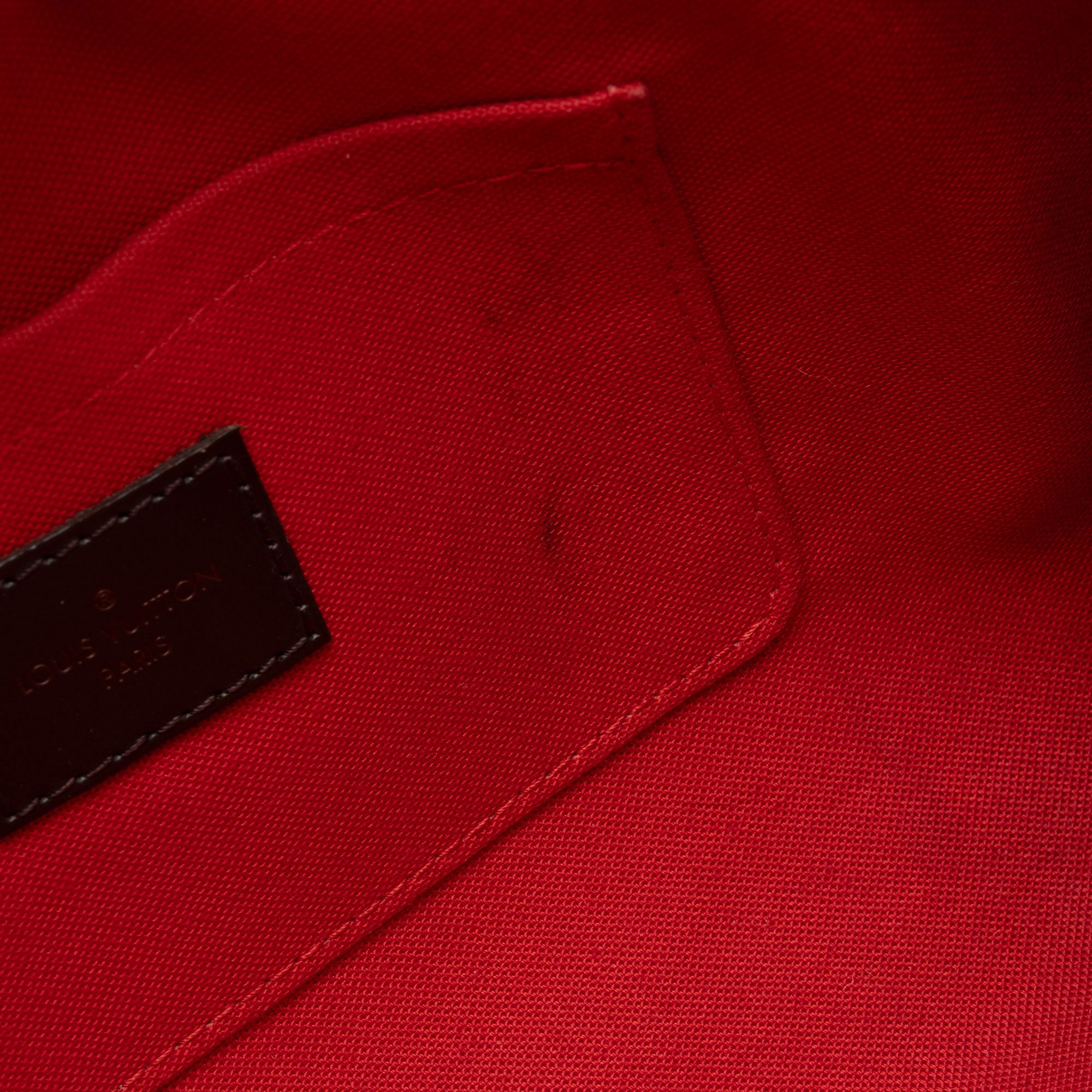 Louis Vuitton Damier Ebene Favorite MM Shoulder Bag (SHF-drGeqd)