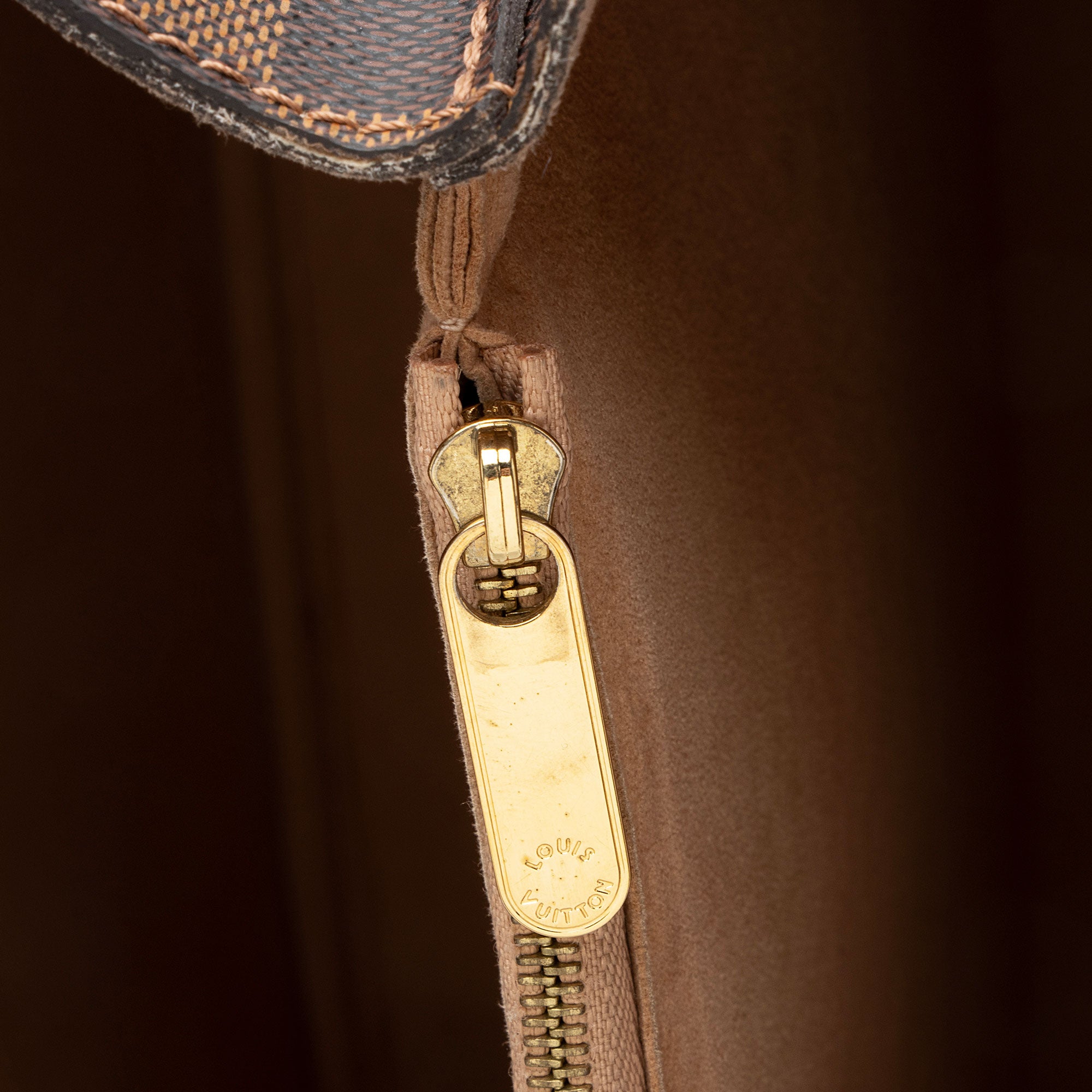 Louis Vuitton Damier Ebene Kensington Tote