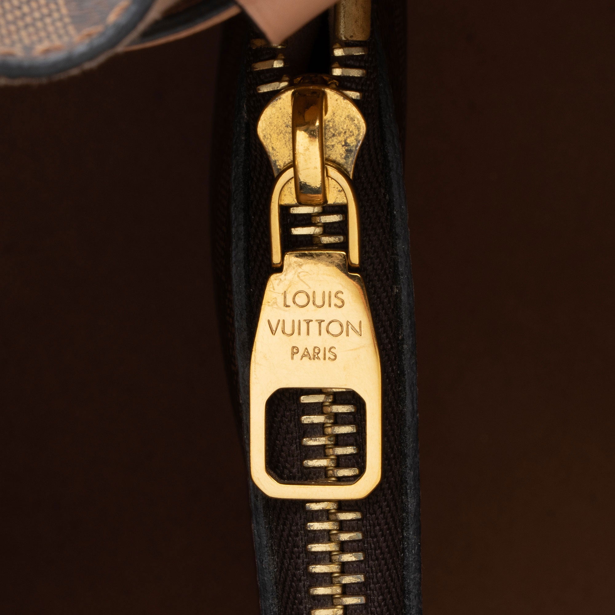 Louis Vuitton Damier Ebene Neonoe Shoulder Bag (SHF-IktZOi)