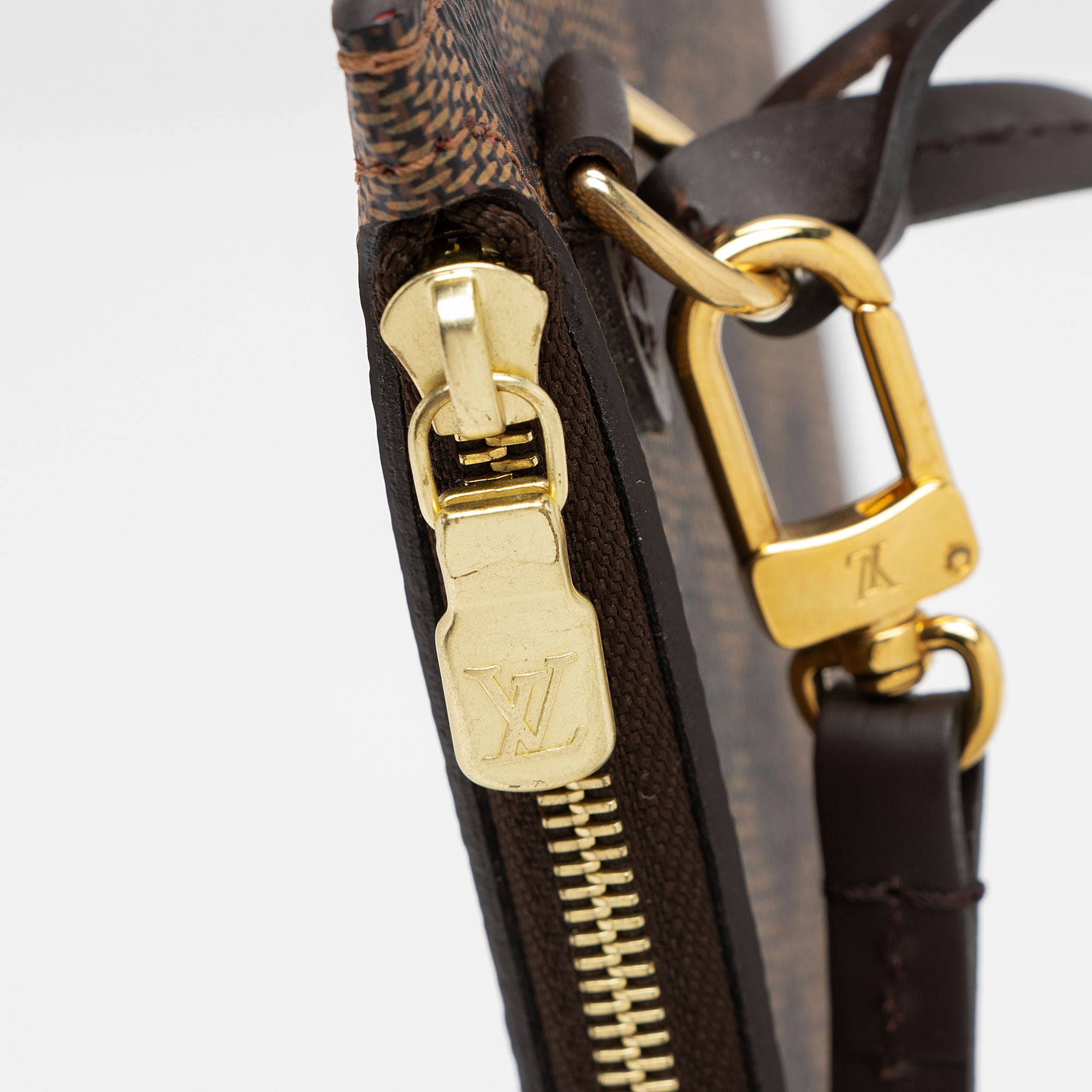 Louis Vuitton Damier Ebene Neverfull MM Pochette (SHF-pl5qAi)