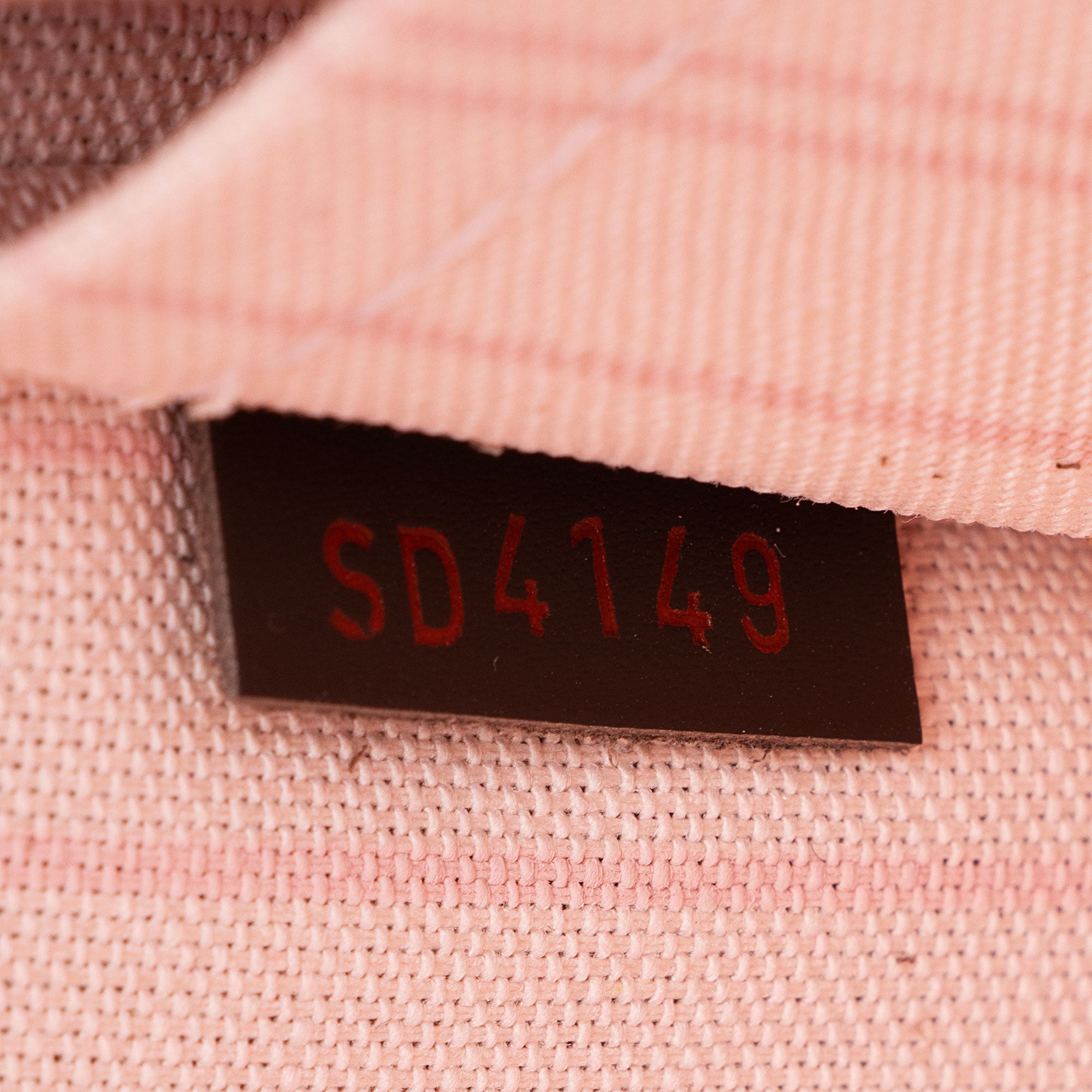 Louis Vuitton Damier Ebene Neverfull MM Pochette