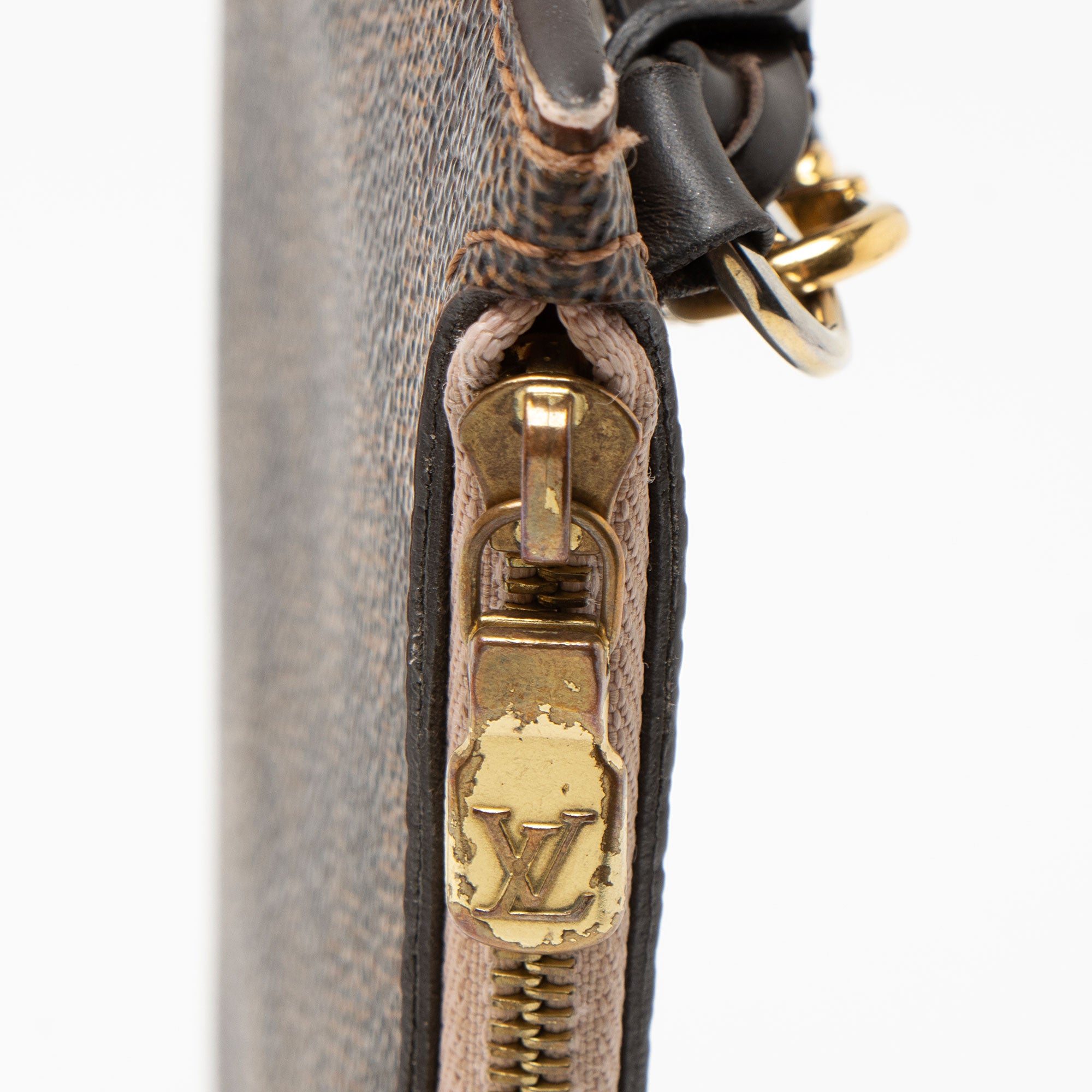 Louis Vuitton Damier Ebene Neverfull MM Pochette