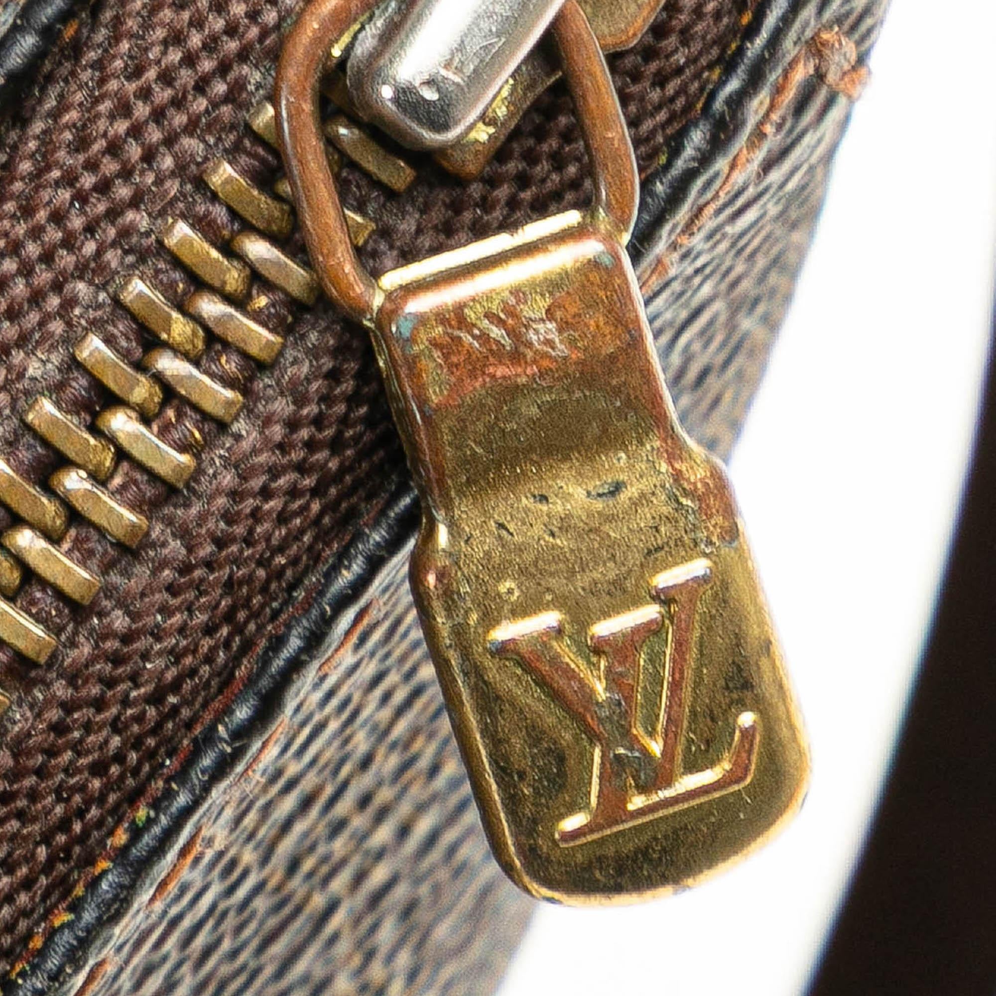 Louis Vuitton Damier Ebene Pochette Accessoires