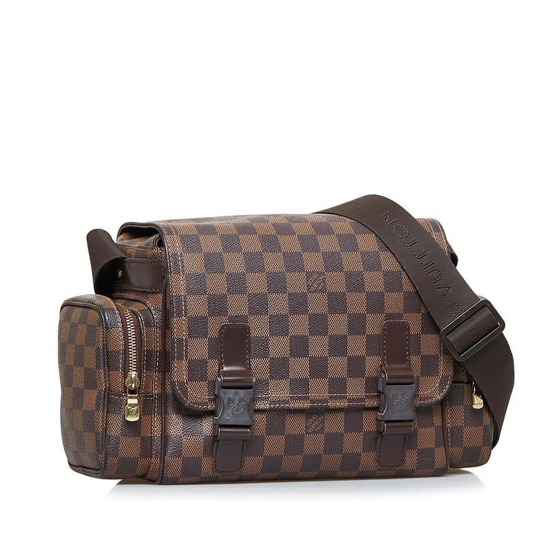 Pochette Melville  Used & Preloved Louis Vuitton Crossbody Bag